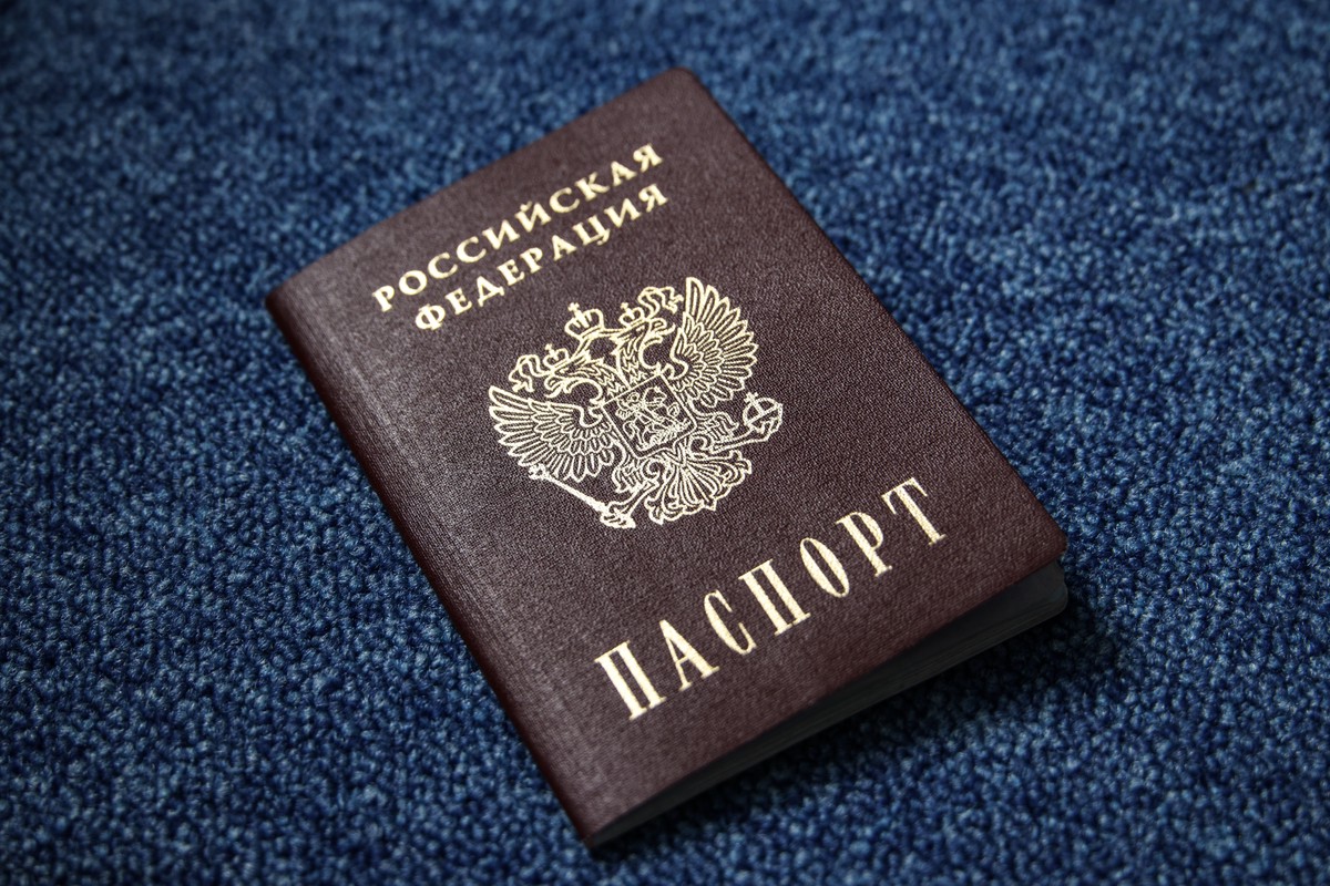 Россиян предостерегли от хранения фото документов в телефоне