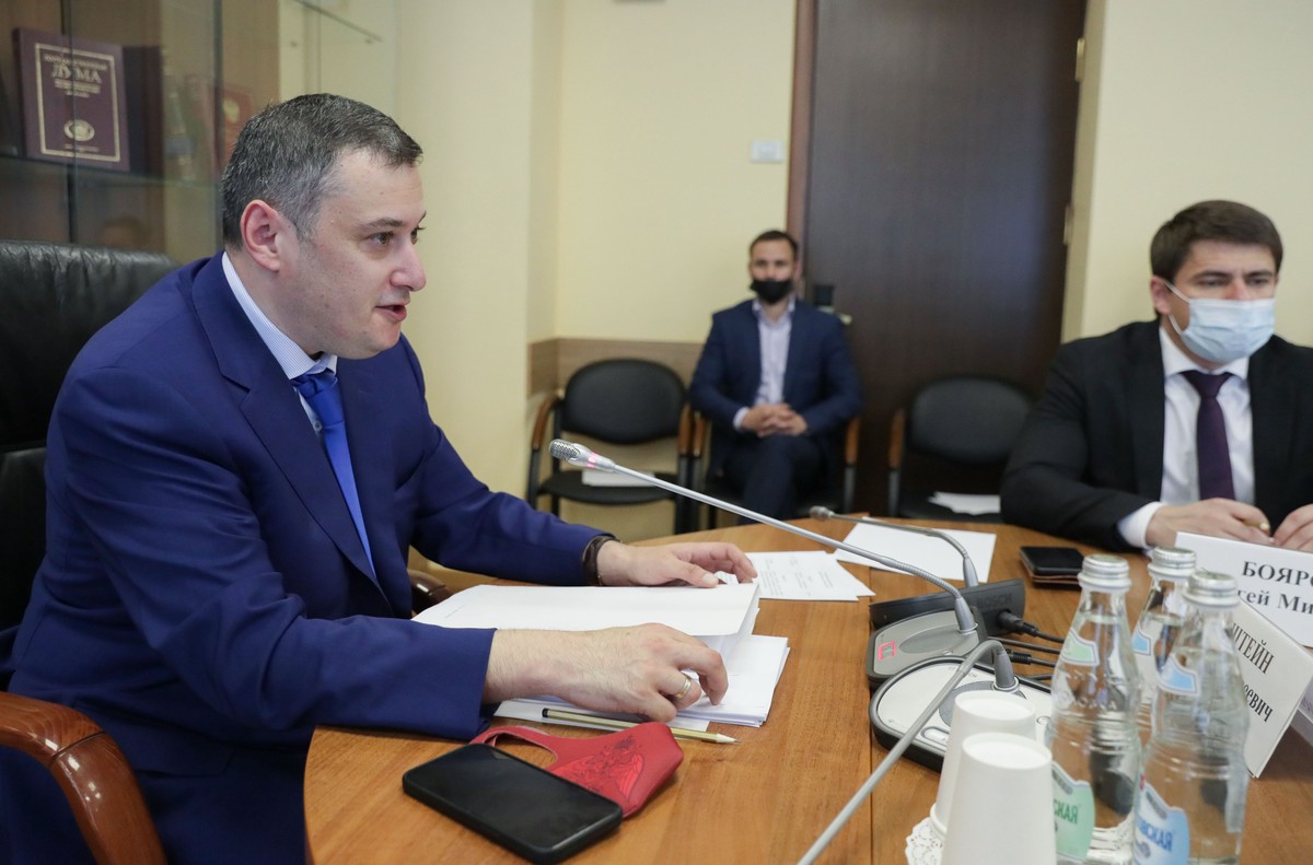 Роскомнадзор поддержал проект о штрафах за пропаганду ЛГБТ и педофилии