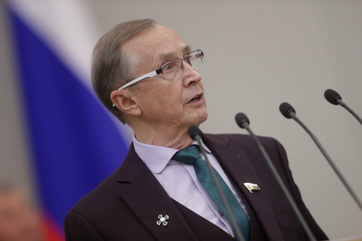 «На безрыбье»: депутат Бурляев раскритиковал показ «Чебурашки» в Госдуме