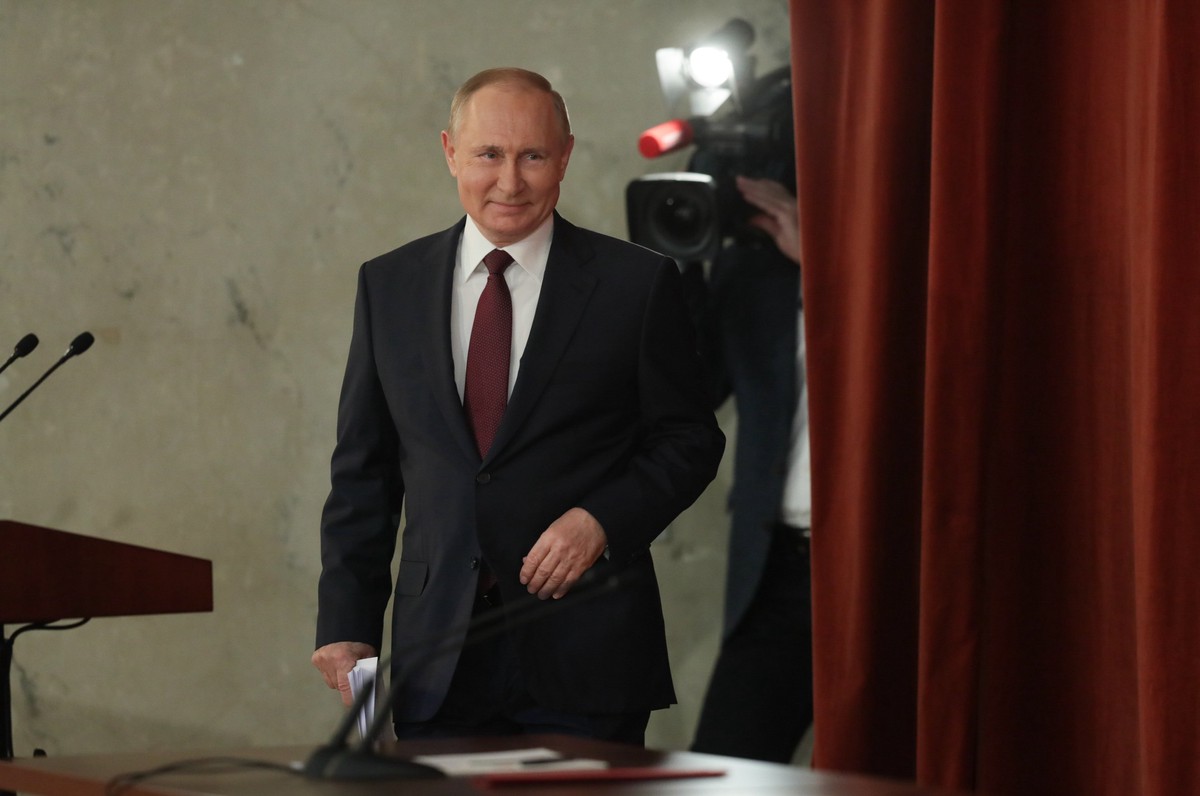 Ушаков раскрыл подробности поездки Путина в ОАЭ и Саудовскую Аравию
