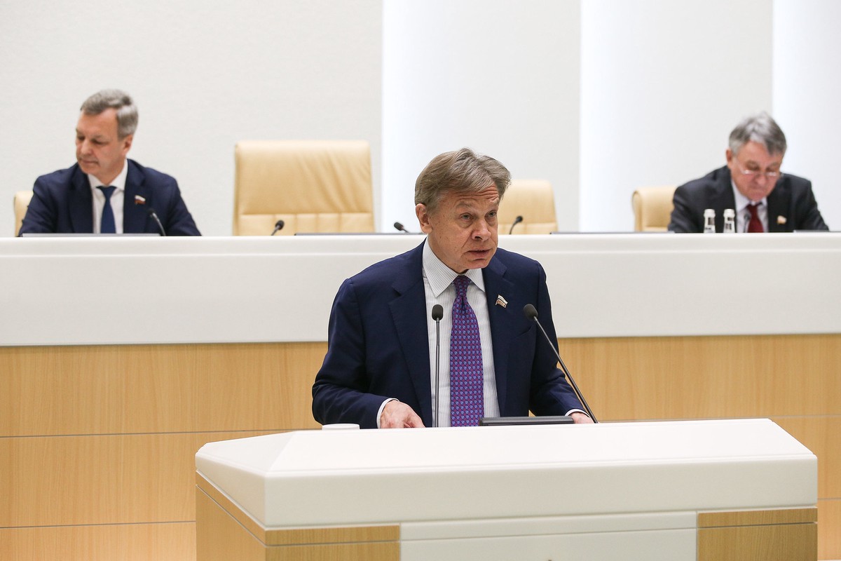 Пушков усомнился в словах Макрона об угрозе поражения Украины