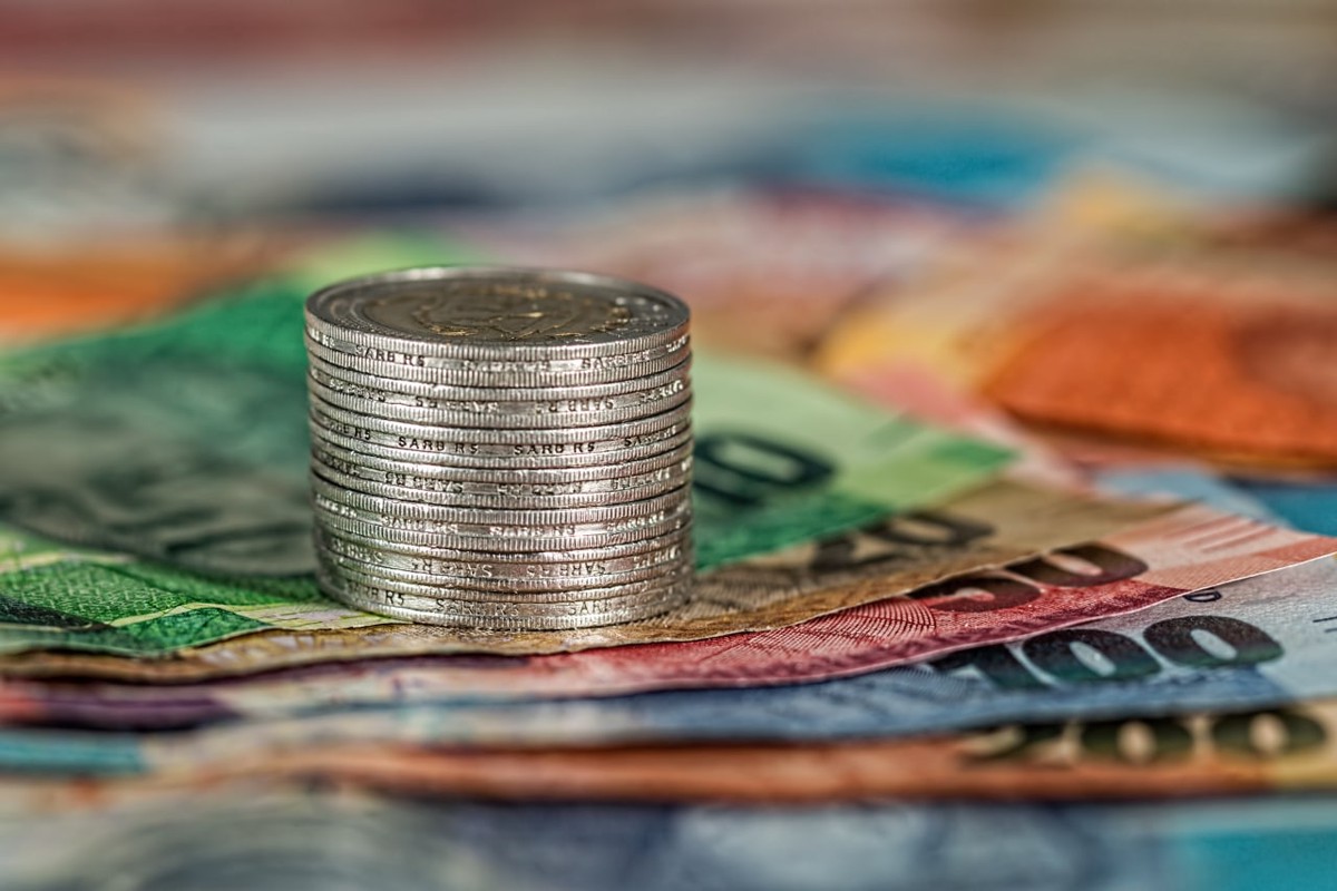 Оскорбление русскоязычных депутатов стоило финну почти €2000