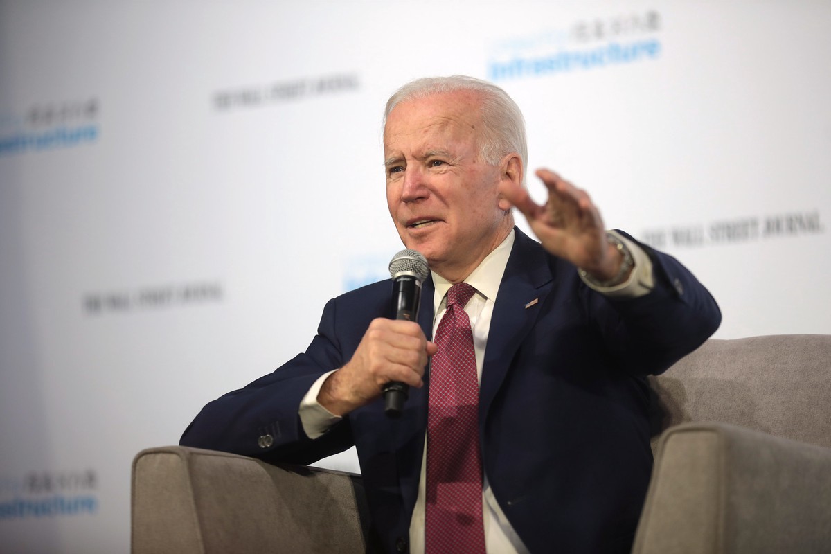 Байден не станет следить за судебным заседанием по делу Трампа 