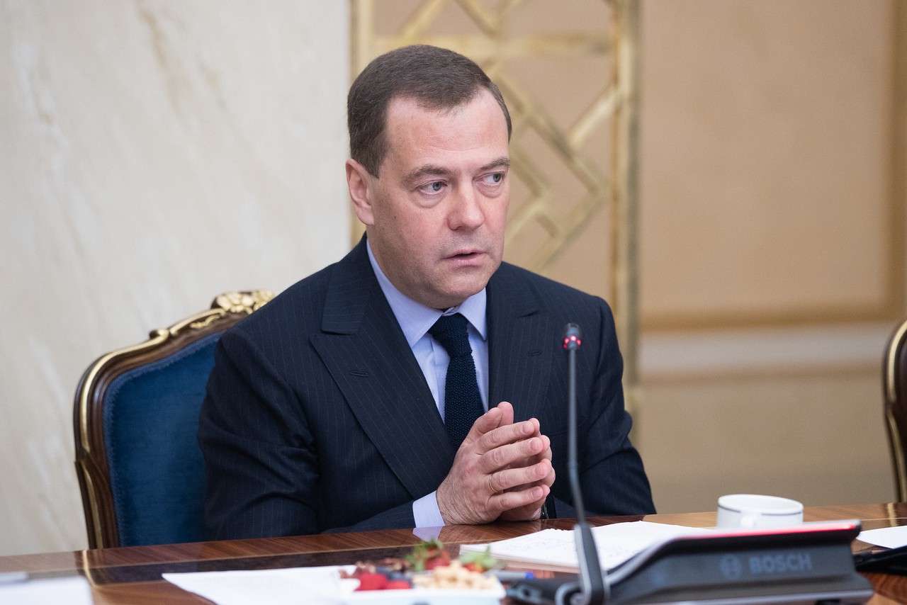 Медведев лаконично прокомментировал заявление Драги об отставке