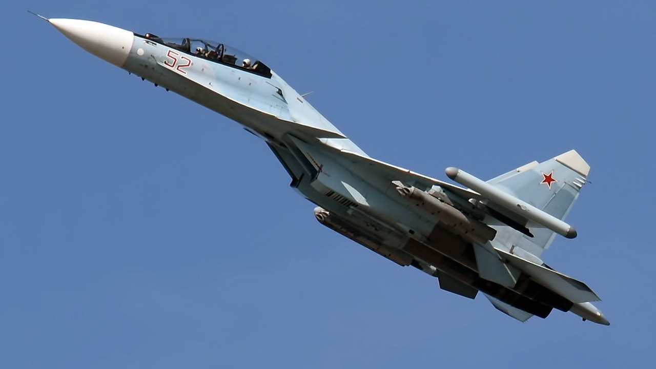 Минобороны: В Калининградской области разбился самолёт Су-30, экипаж погиб