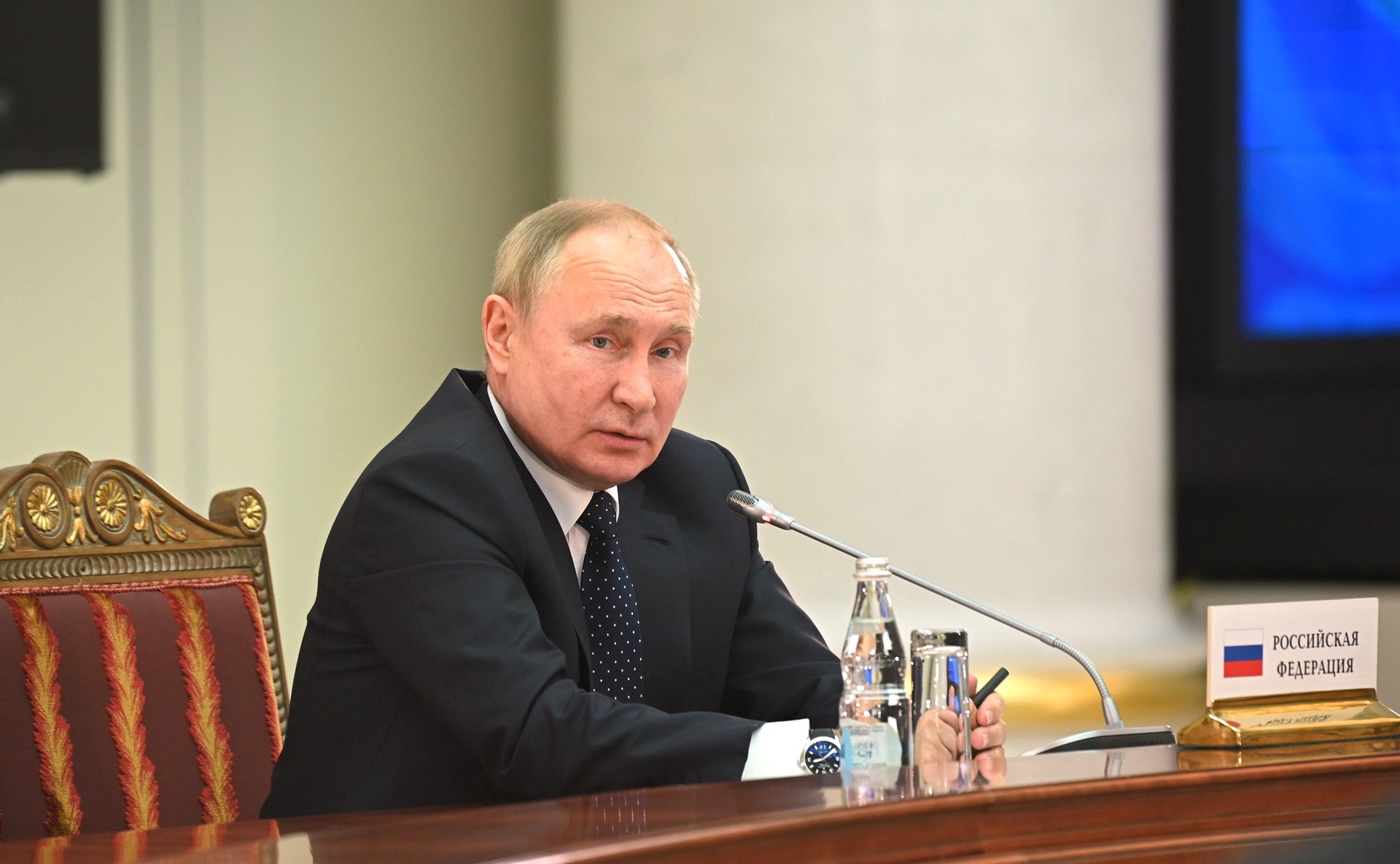 Путин провёл совещание с членами Совбеза об отношениях с соседними странами