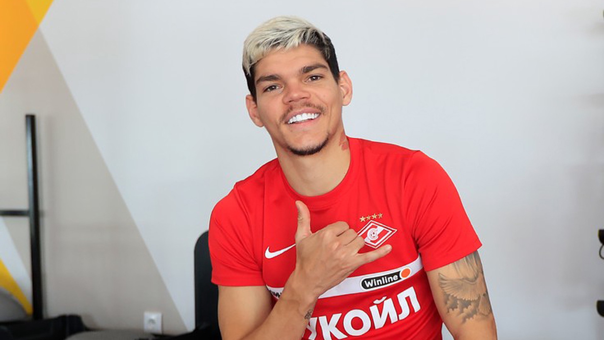 Защитник «Спартака» Айртон улетел в Бразилию