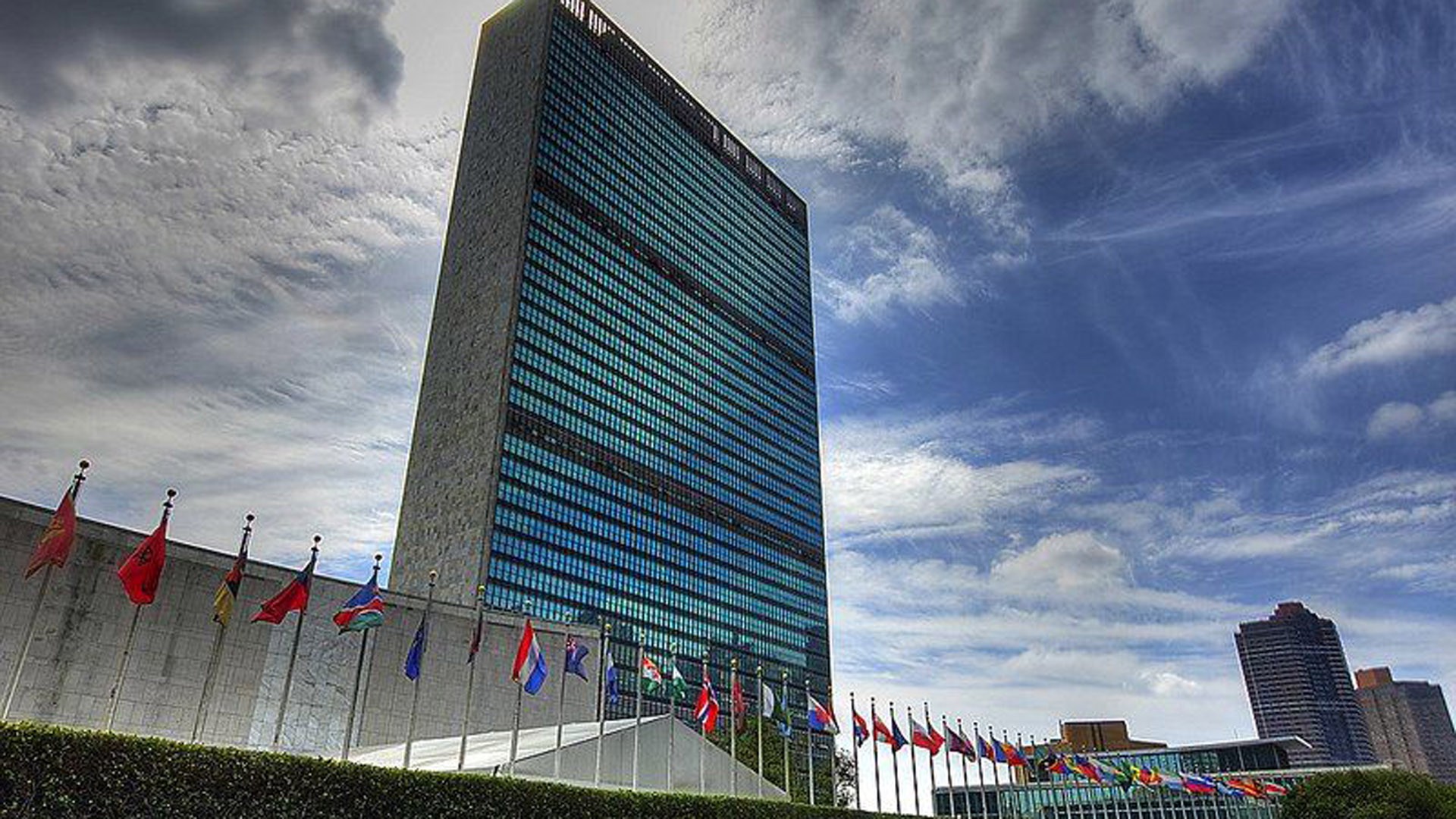СБ ООН не принял проект резолюции России по прекращению огня на Ближнем Востоке