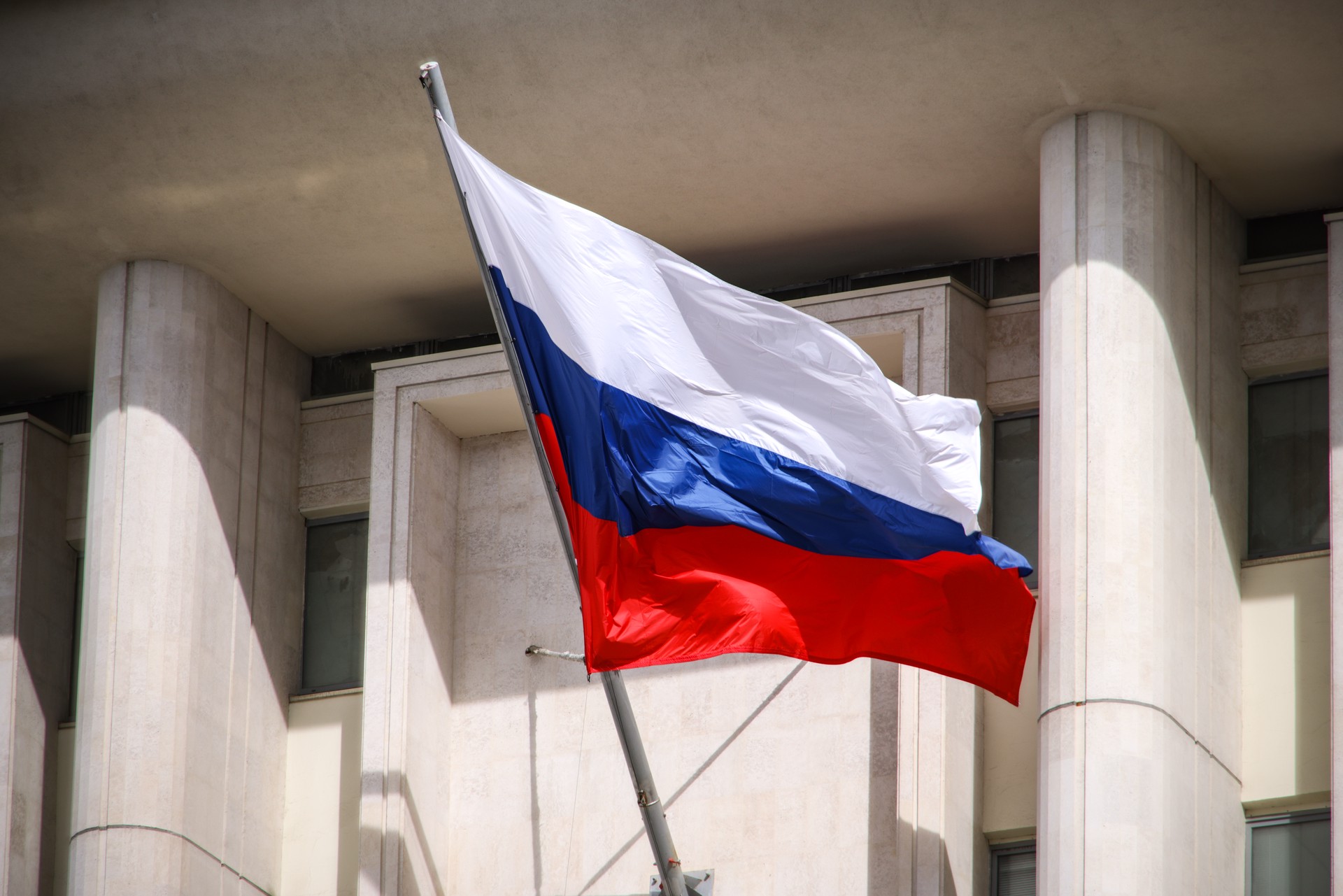 В МОК заявили, что допуск россиян под национальными флагами не обсуждается
