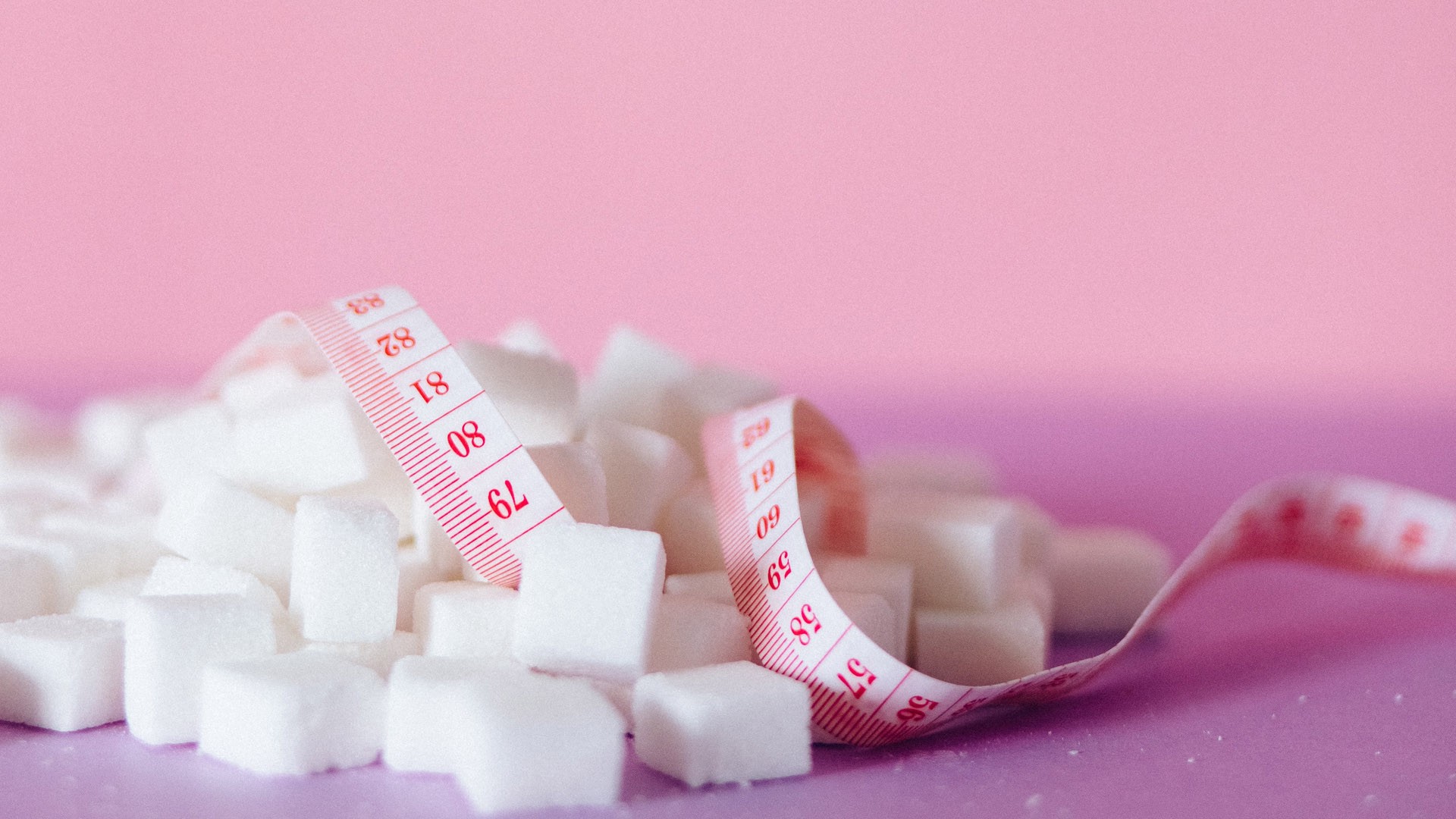Диетолог рассказала, как правильно отказаться от употребления сахара 