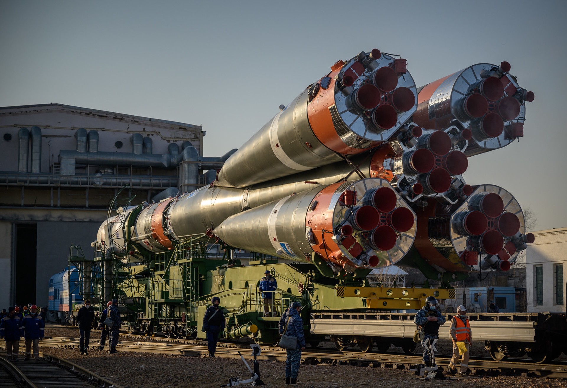 Космический вой: зачем США пугают своё население «противоспутниковым оружием» России