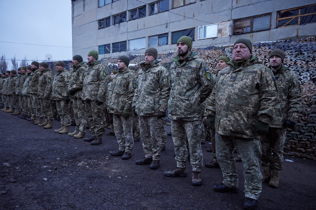Более тысячи украинских морпехов сдались в плен в Мариуполе