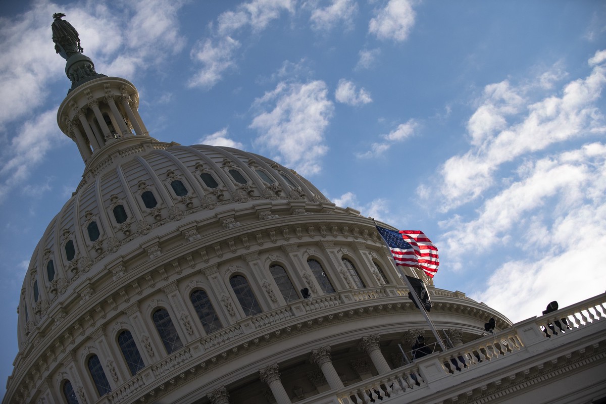 Политолог рассказал о расколе среди республиканцев в США, которого «не было никогда в истории»