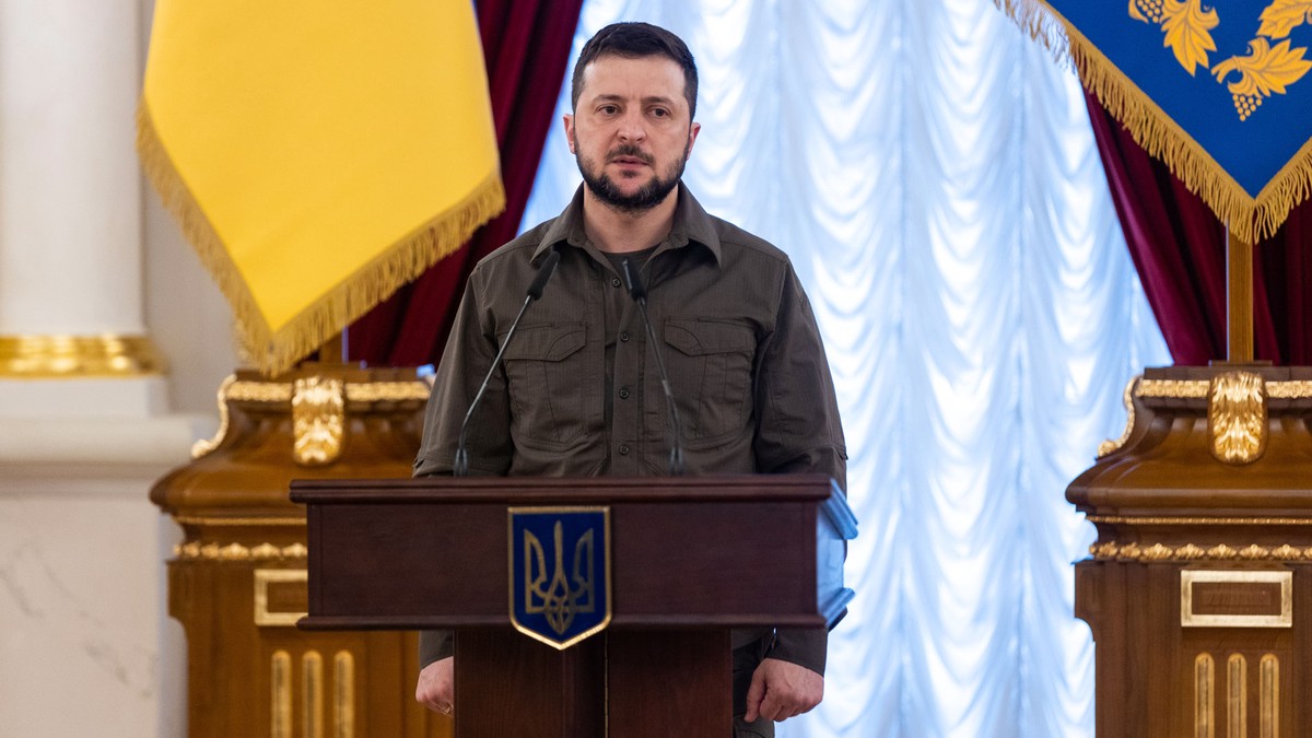 Зеленский: страны Запада должны запретить въезд для всех россиян на свою территорию