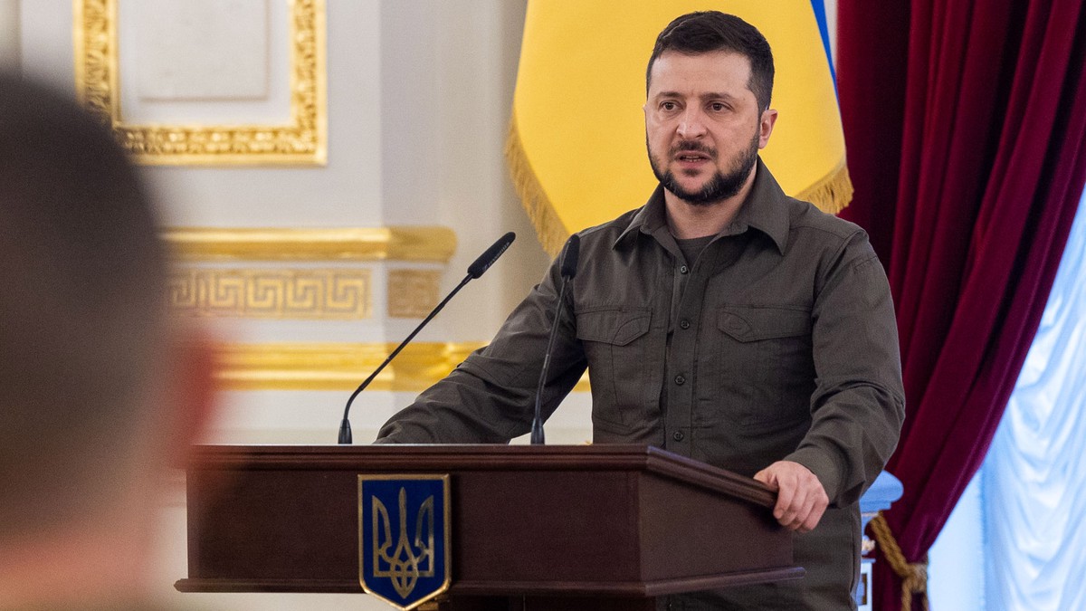 Экс-депутаты Рады рассказали, чего они желают Зеленскому на Новый год