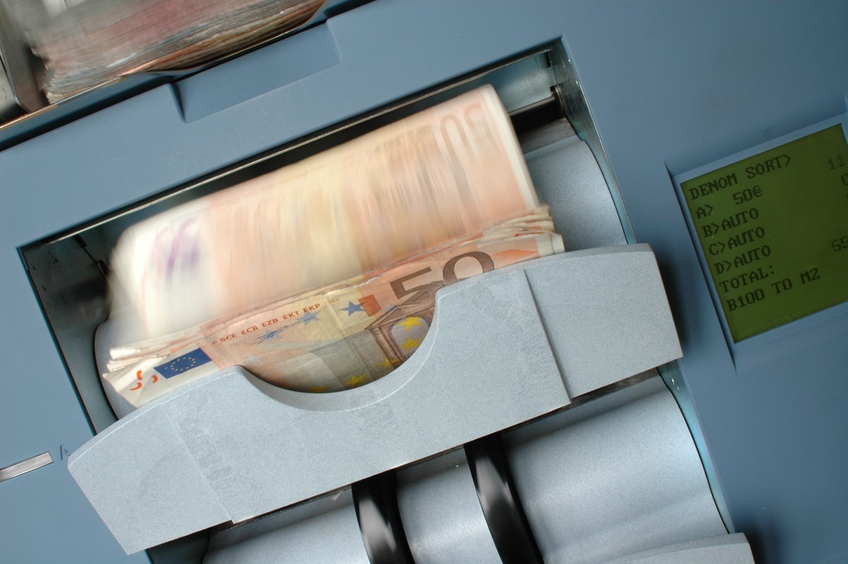 Эксперт оценил новую схему ЕС по передаче Киеву €20 млрд