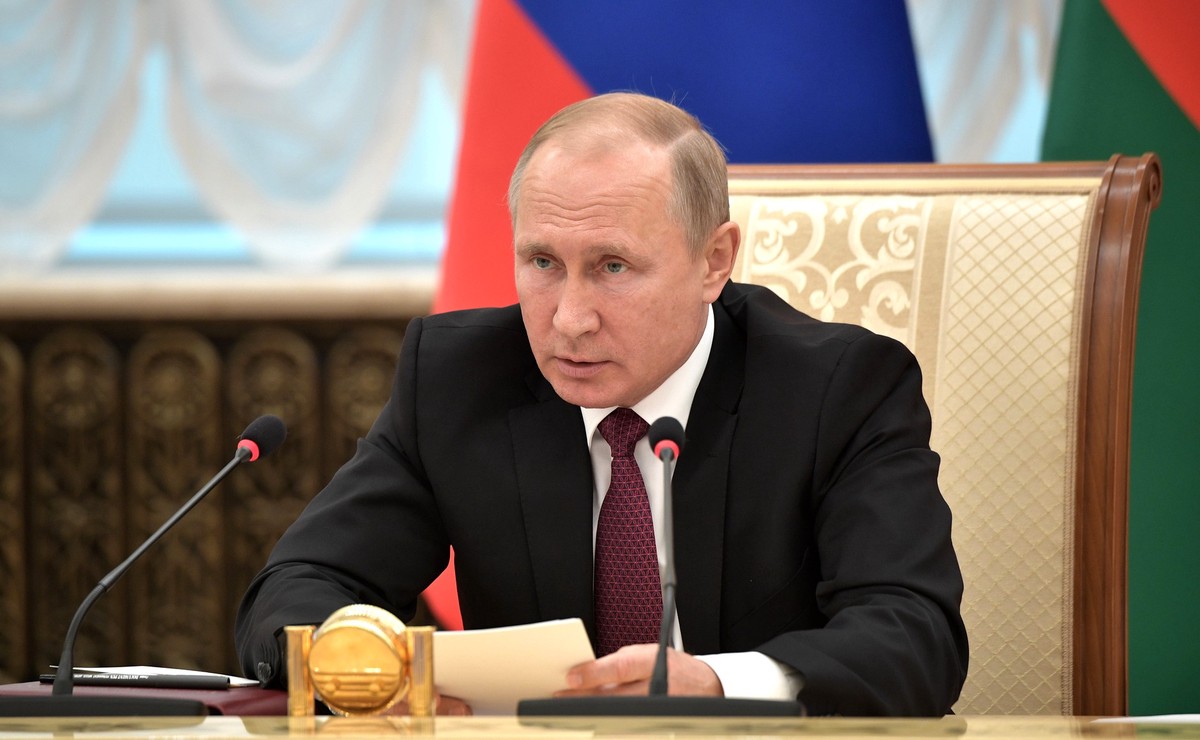 Президент Путин подписал закон о статусе ветерана для ополченцев Донбасса и других добровольцев