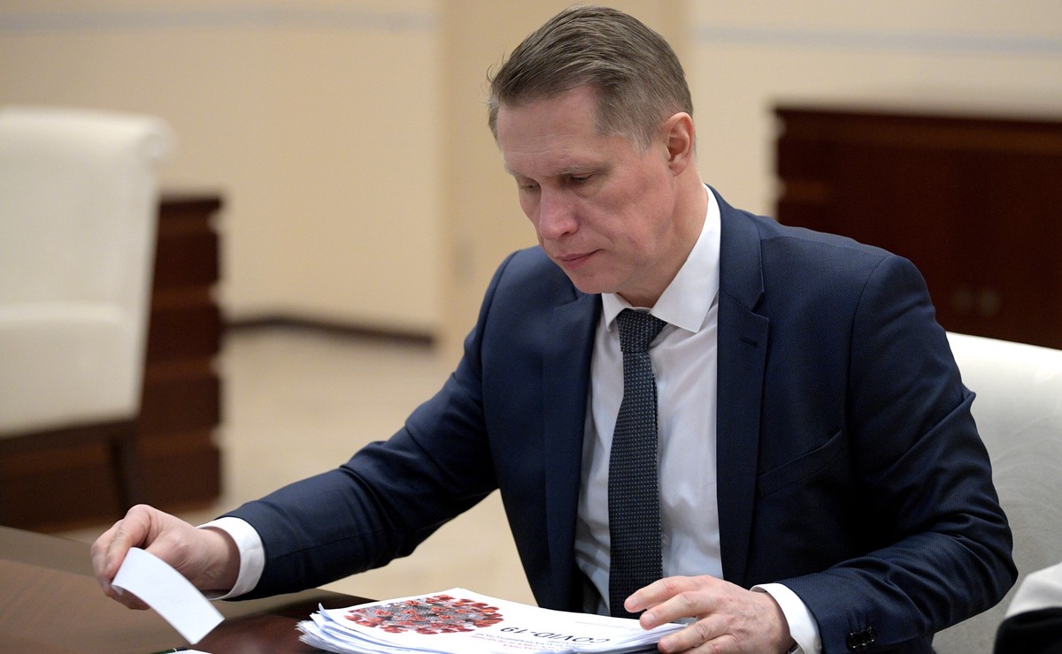 Мурашко заявил о рисках новой волны заболеваемости ковидом