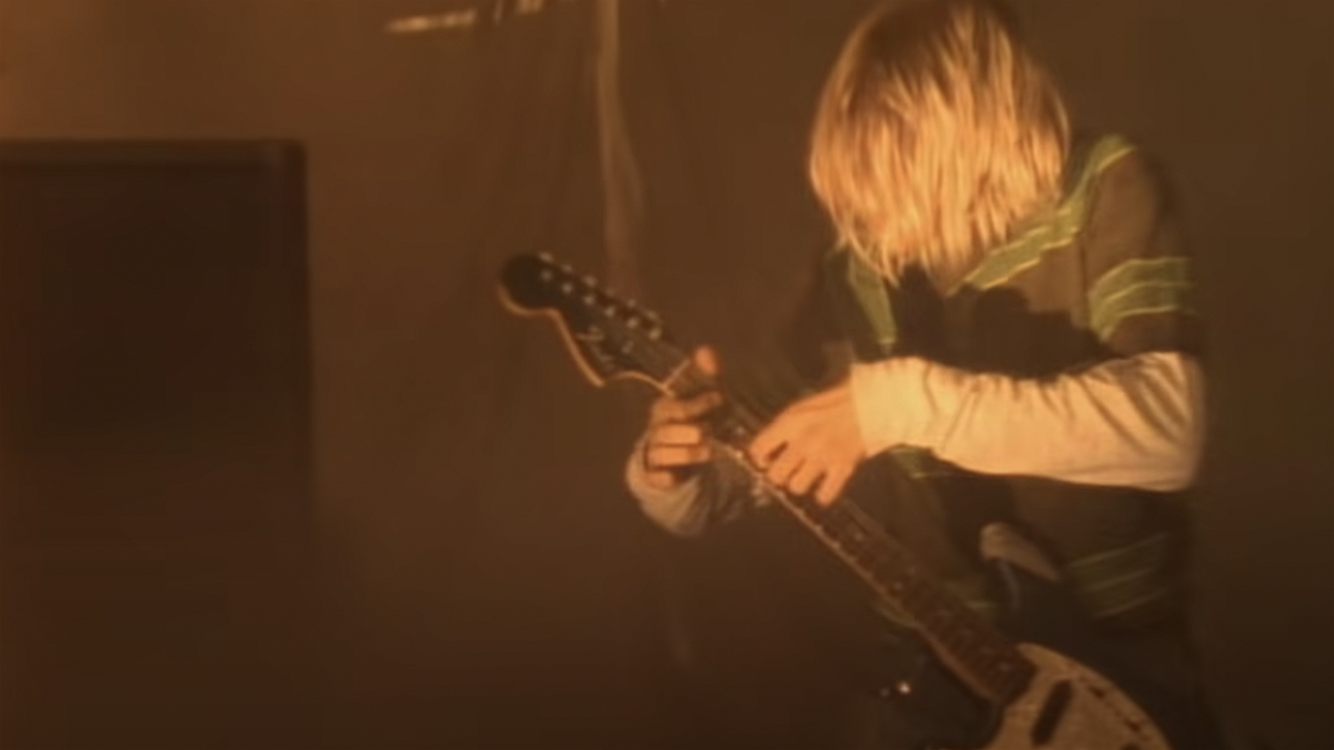 Гитару Курта Кобейна из клипа «Smells Like Teen Spirit» выставят на аукцион