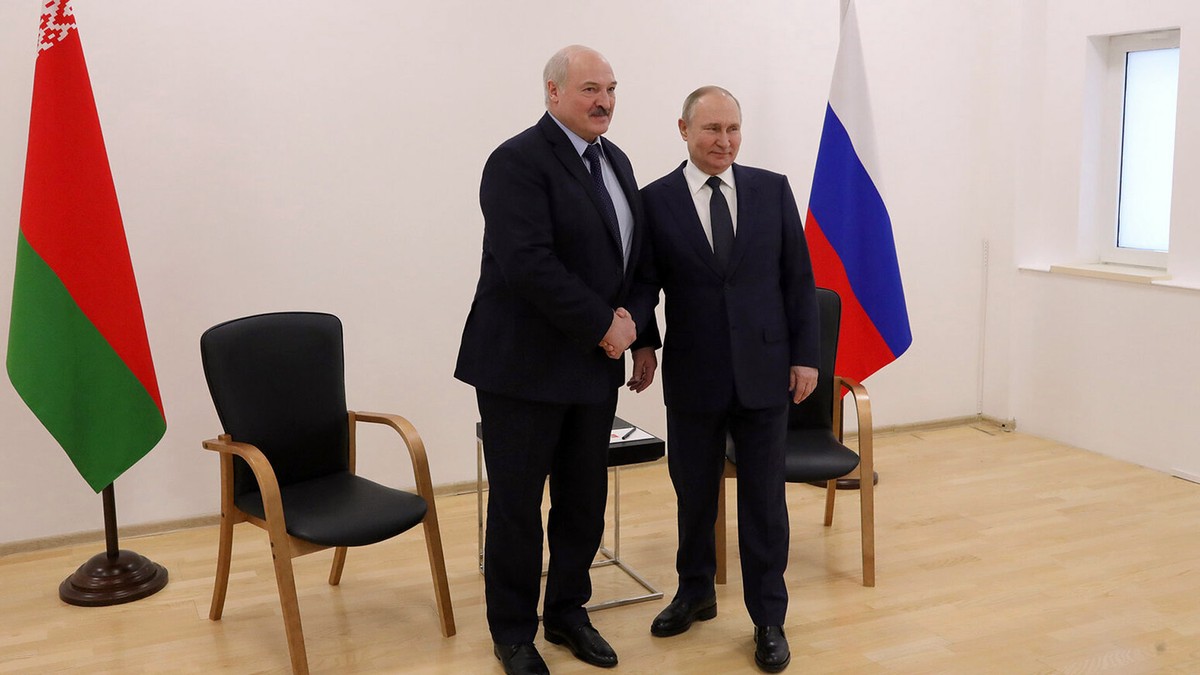 Лукашенко: Путин отказался от взятия Киева, чтобы избежать большого числа жертв