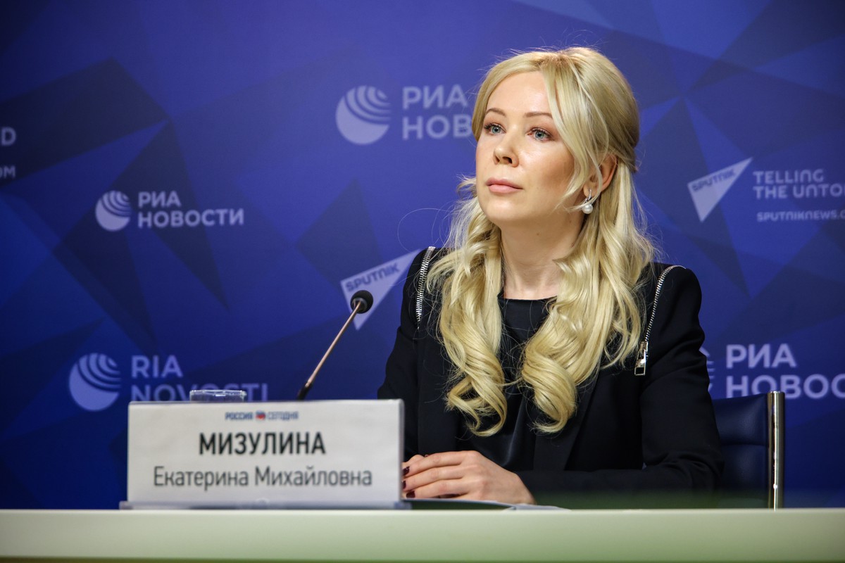 Мизулина заявила, что ФНС России начала выездную налоговую проверку блогера Ивлеевой