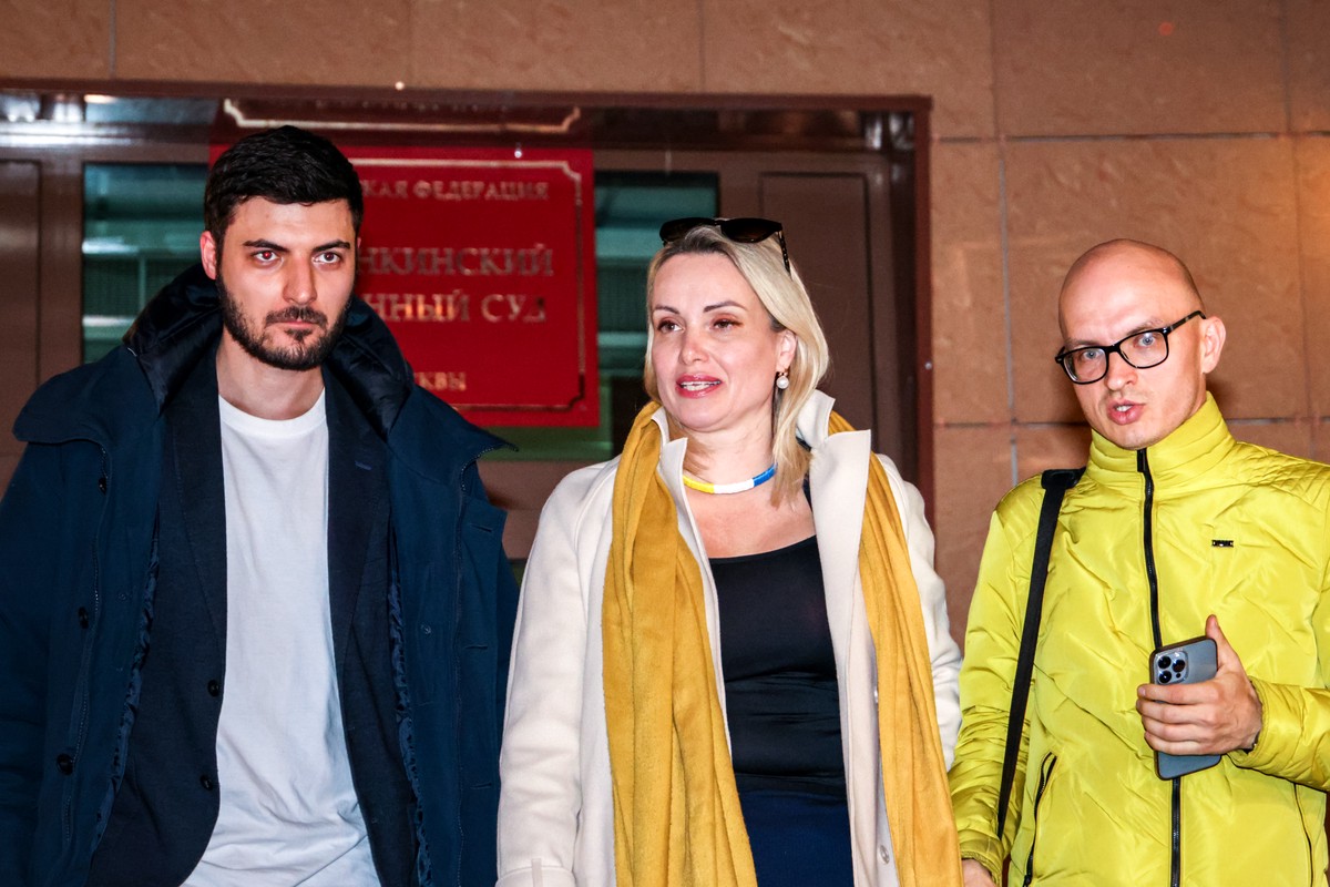 «Женщина с плакатом» в эфире Первого канала внесена в «Миротворец»