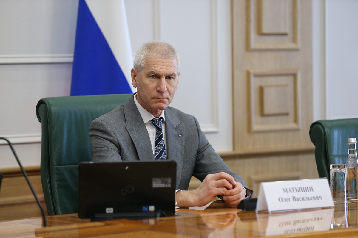 Матыцин заявил, что Россия не будет создавать альтернативы международным спортивным федерациям