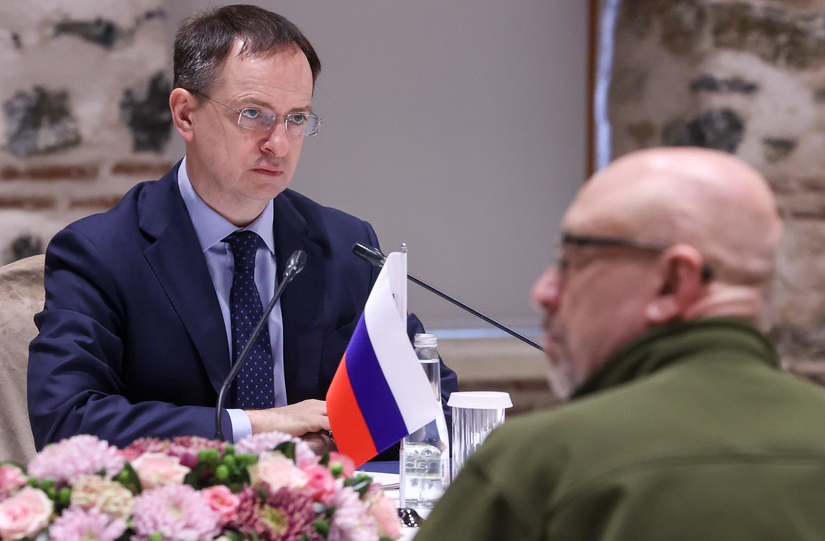 Мединский подтвердил проведение длительных переговоров с украинской делегацией в пятницу