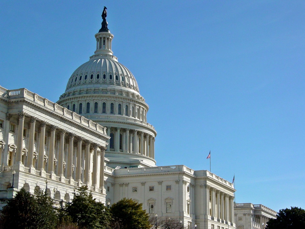 Конгресс США ушёл на зимние каникулы, оставив Украину без финансирования