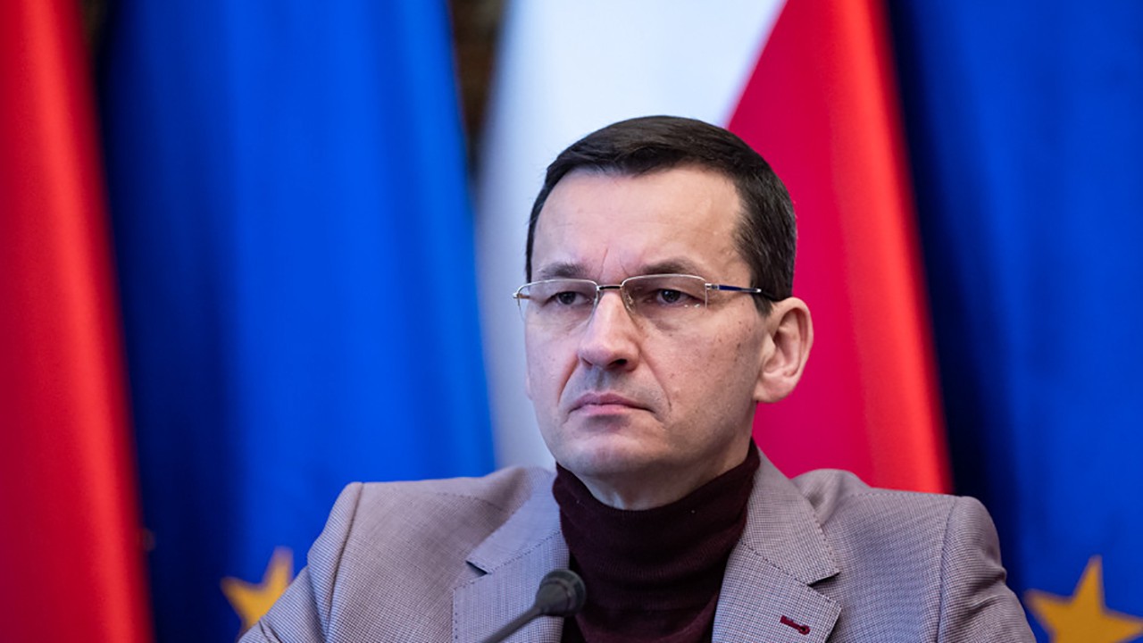 Премьер Польши Моравецкий обвинил Россию и Белоруссию в потоках мигрантов на границе
