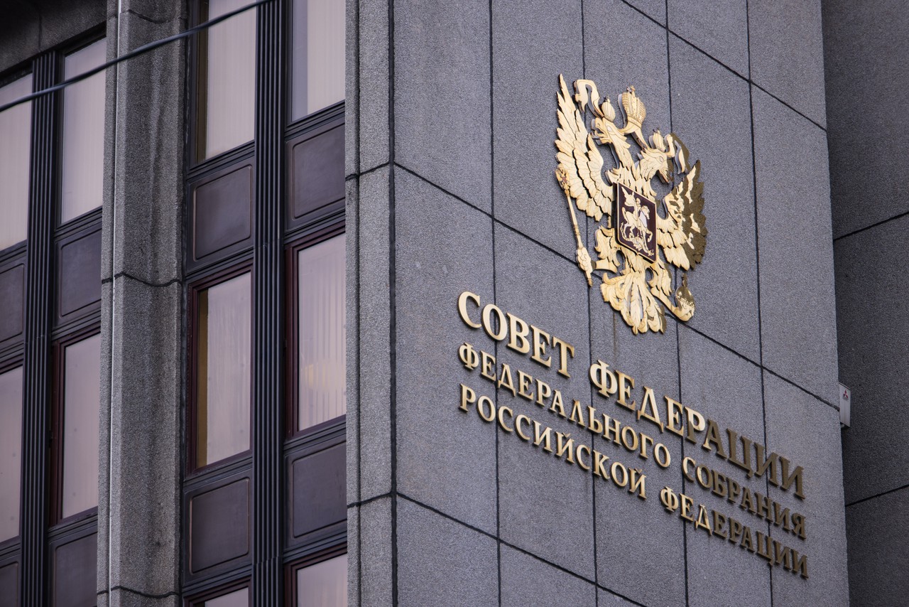 В Совфеде отреагировали на слова Зеленского о готовности сесть за стол переговоров