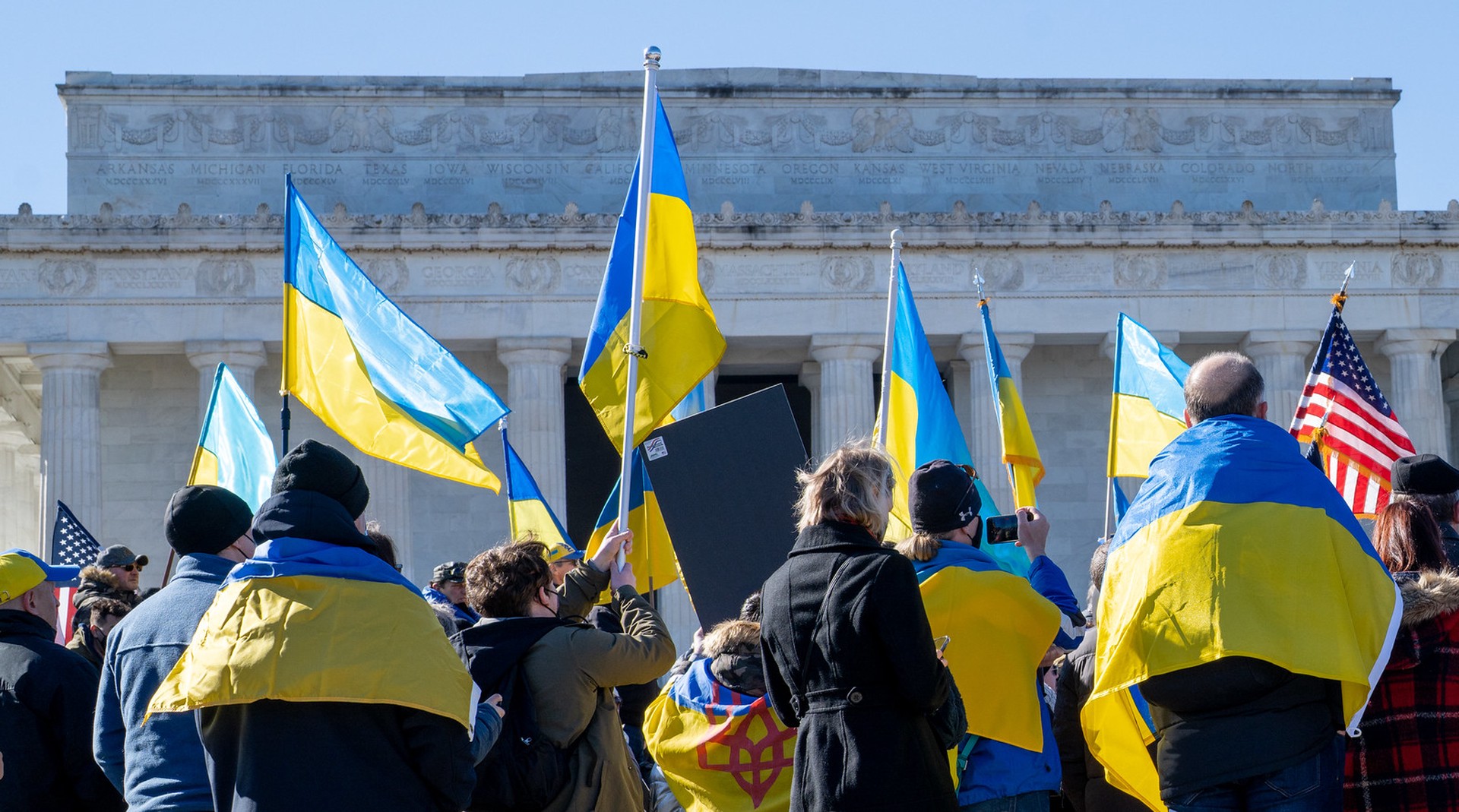 Депутат Рады Безуглая предложила недовольным украинцам сдать паспорта