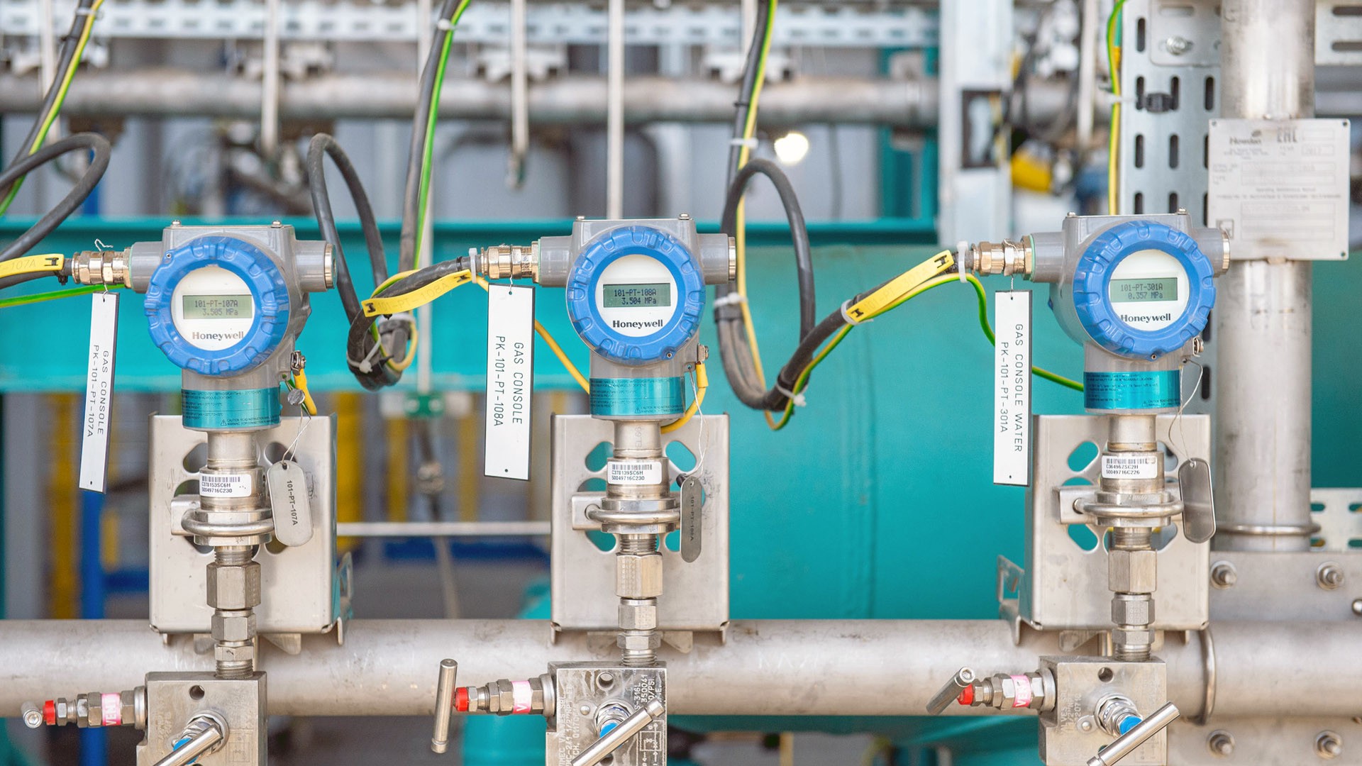 Российские активы двух западных компаний передали новым управляющим