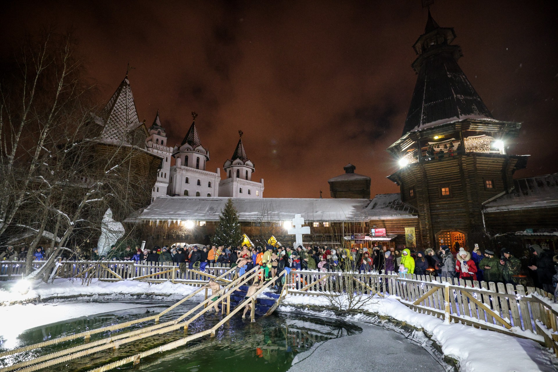 Стало известно, почему священники не участвуют в крещенских купаниях