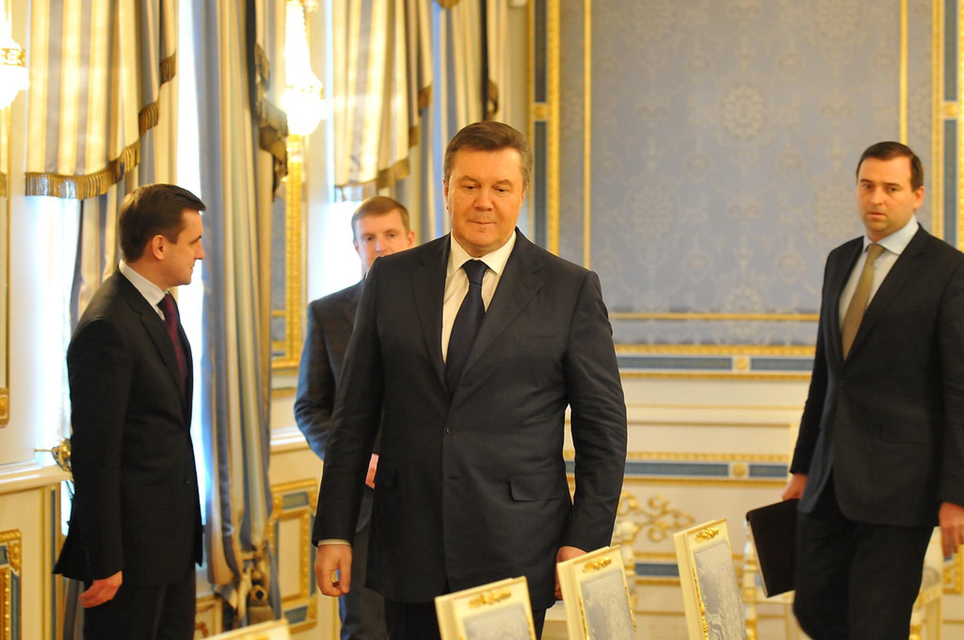 Украина конфискует активы Дерипаски, Януковича и Курченко