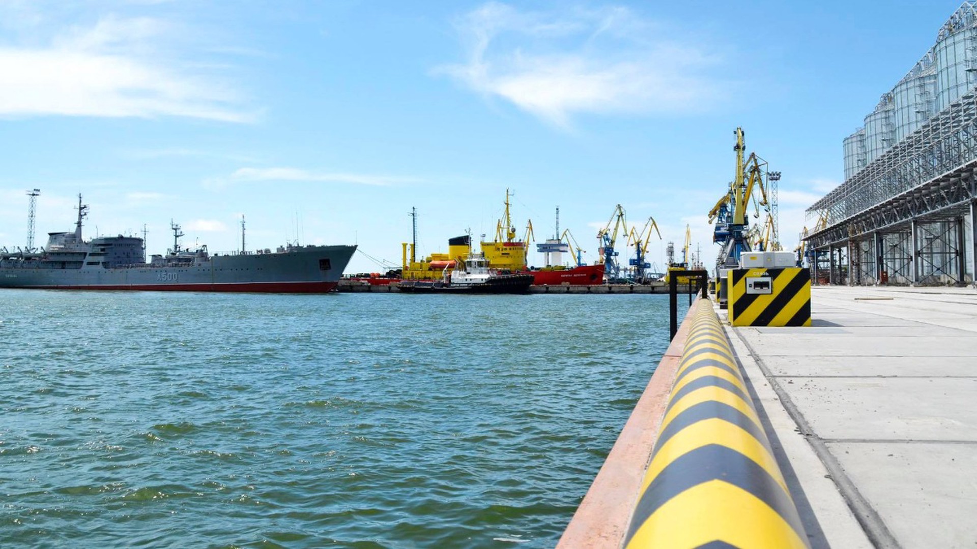 Бердянск и Мариуполь включены в Реестр морских портов РФ