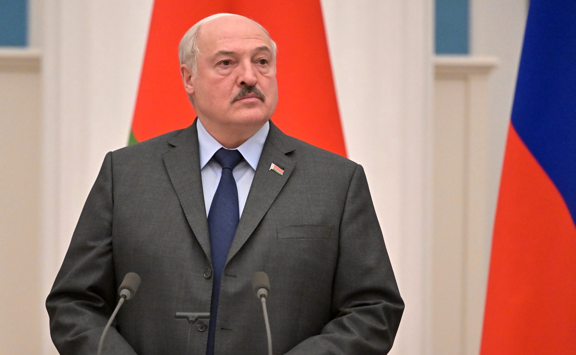 Лукашенко: У Киева нет пути, кроме мира без предварительных условий