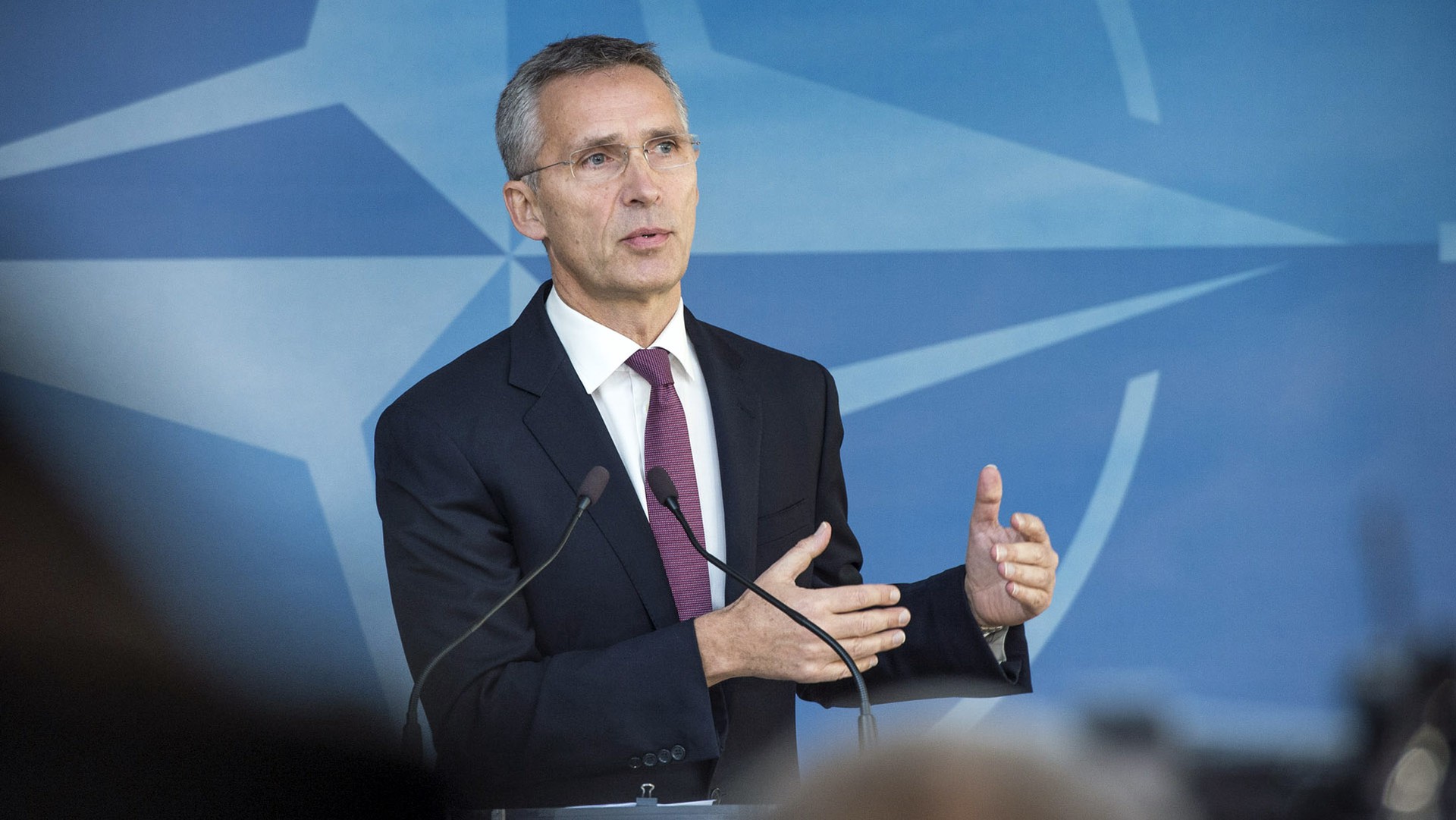 Генсек НАТО Столтенберг выразил обеспокоенность последствиями разрушения Каховской ГЭС