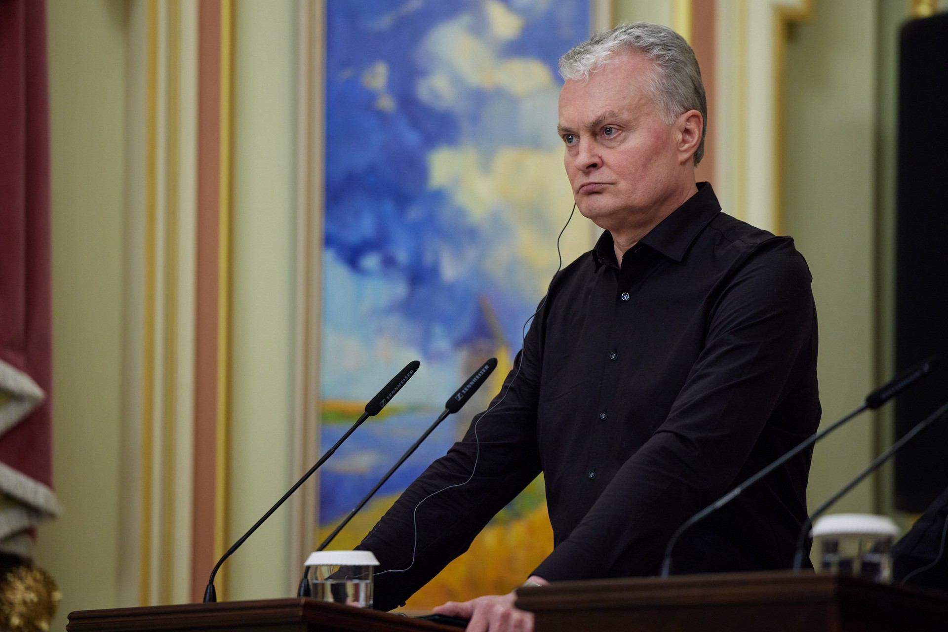 Президент Литвы исключил возможность вхождения Украины в НАТО во время конфликта