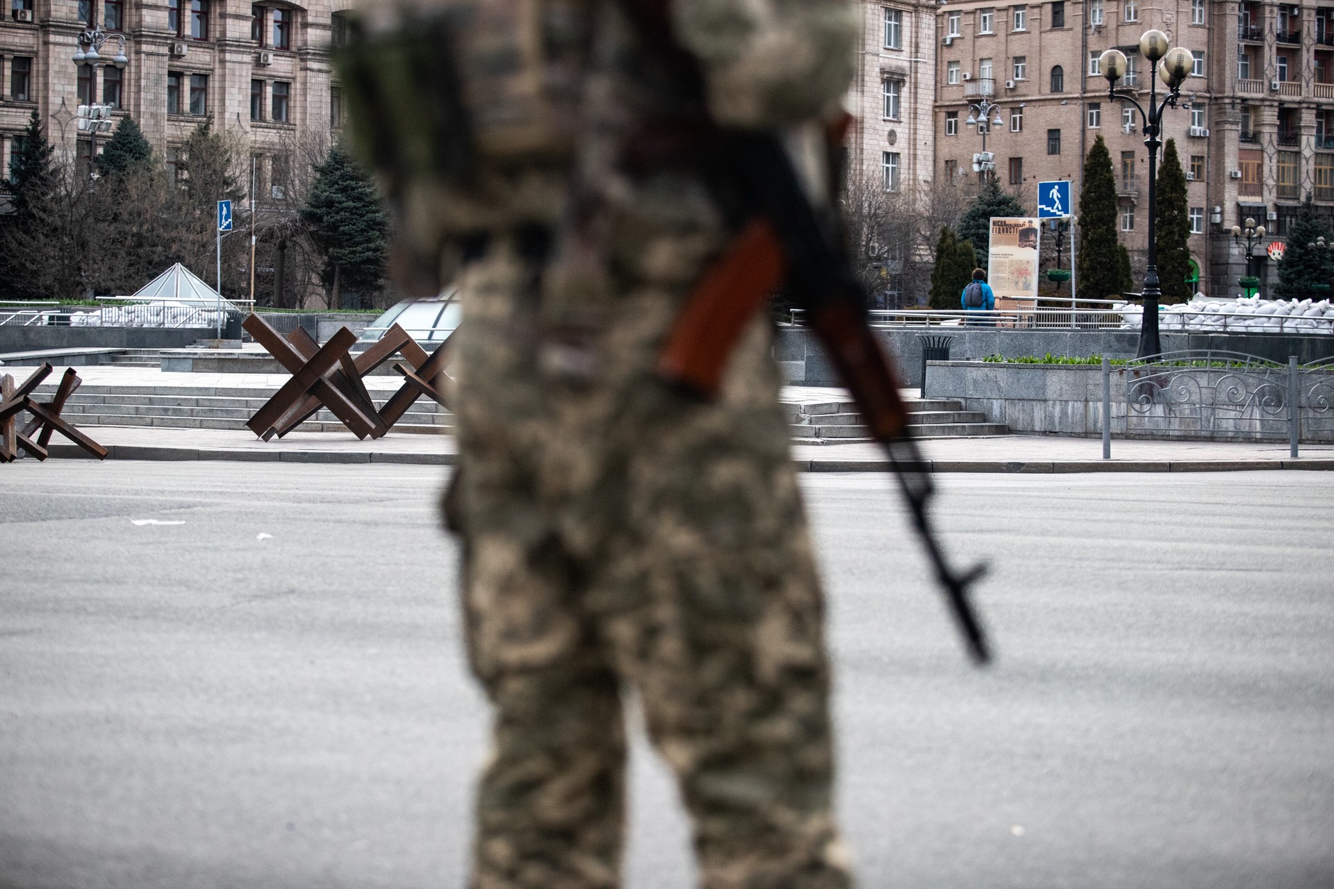 В Киеве заявили, что продление военного положения на Украине ведет к катастрофе
