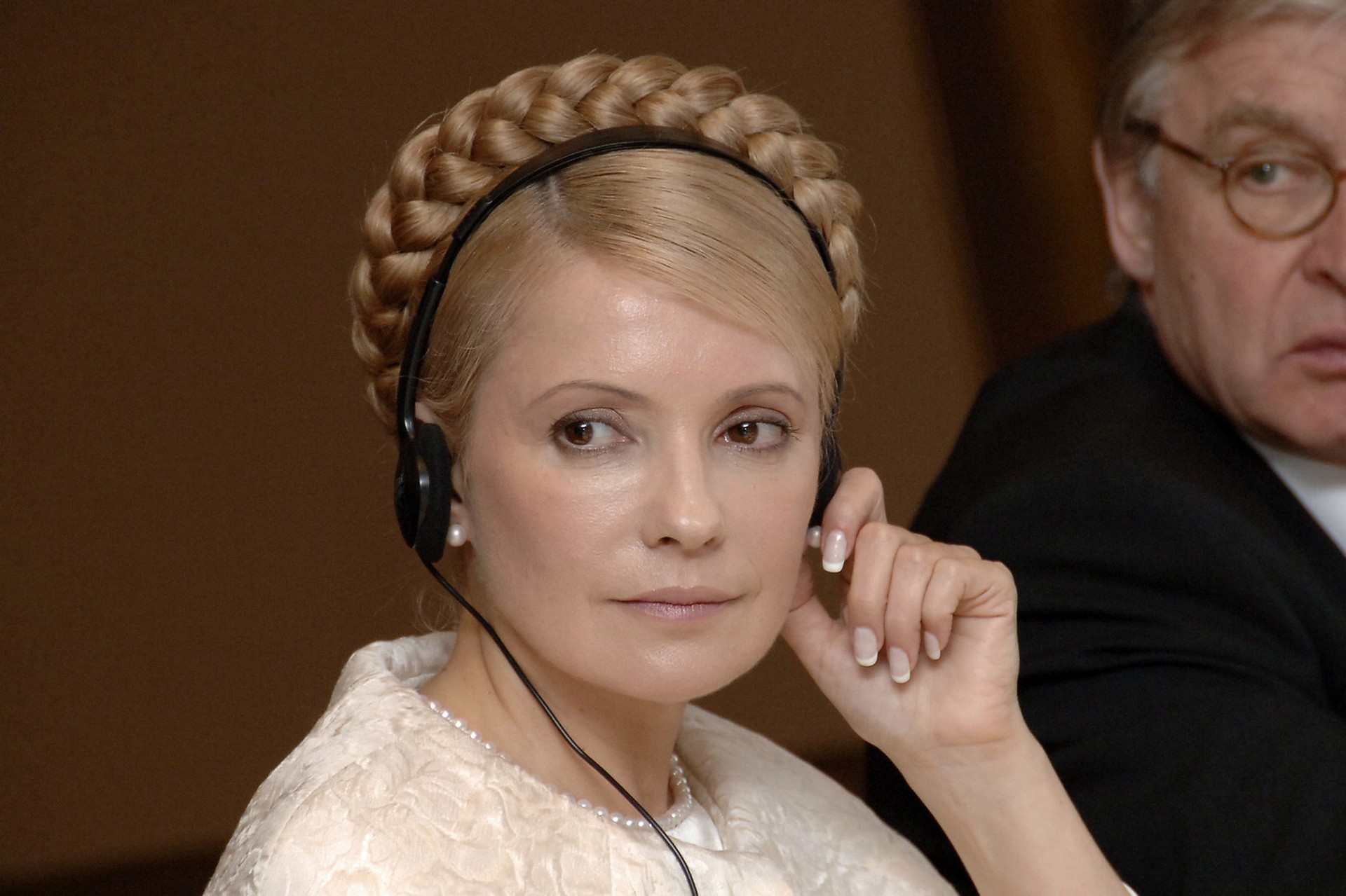 Тимошенко предложила отправить на фронт 50% украинских силовиков