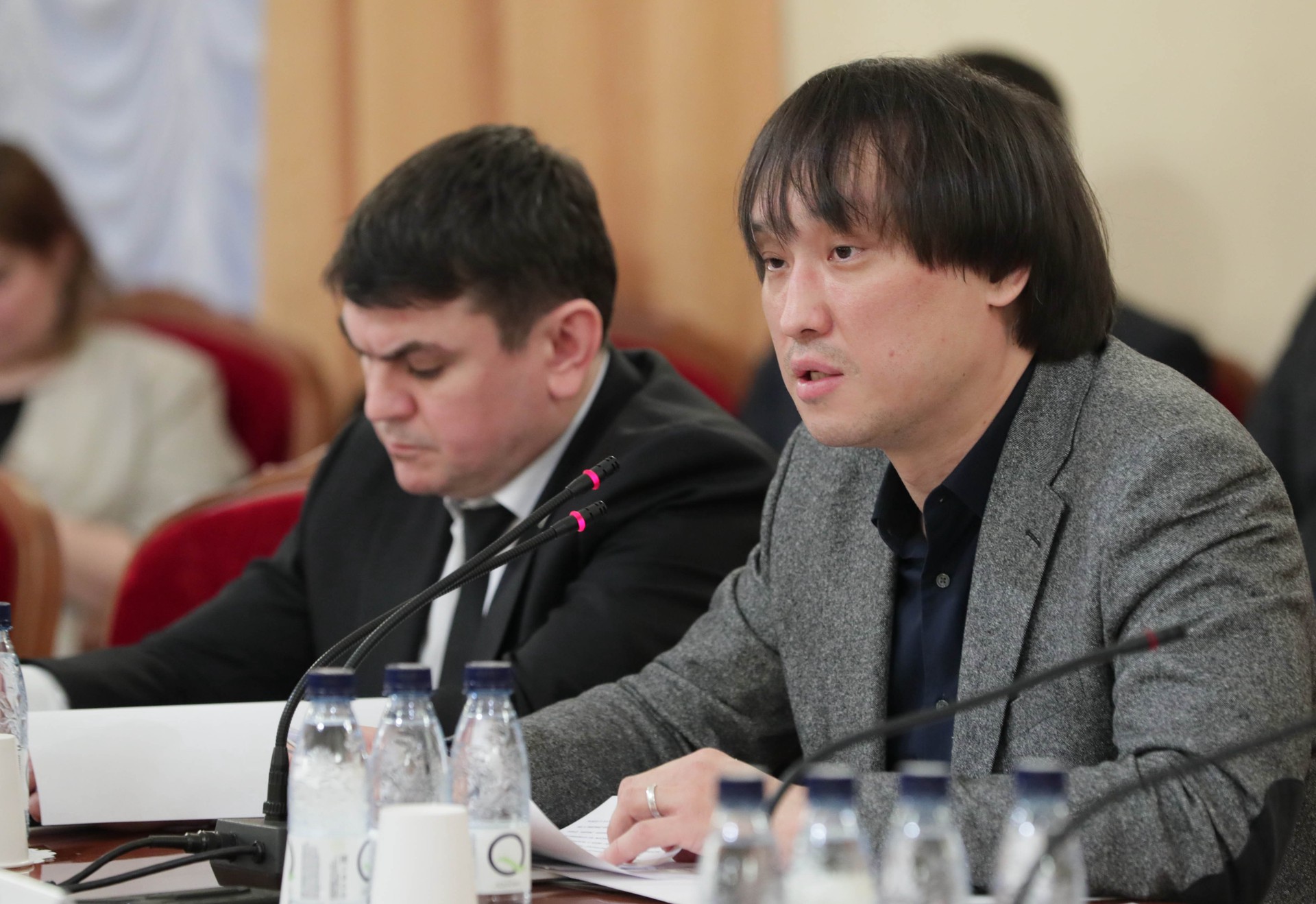 Бывший участник КВН депутат Тарбаев прокомментировал отмену концертов команды «Камызяки» в Казахстане