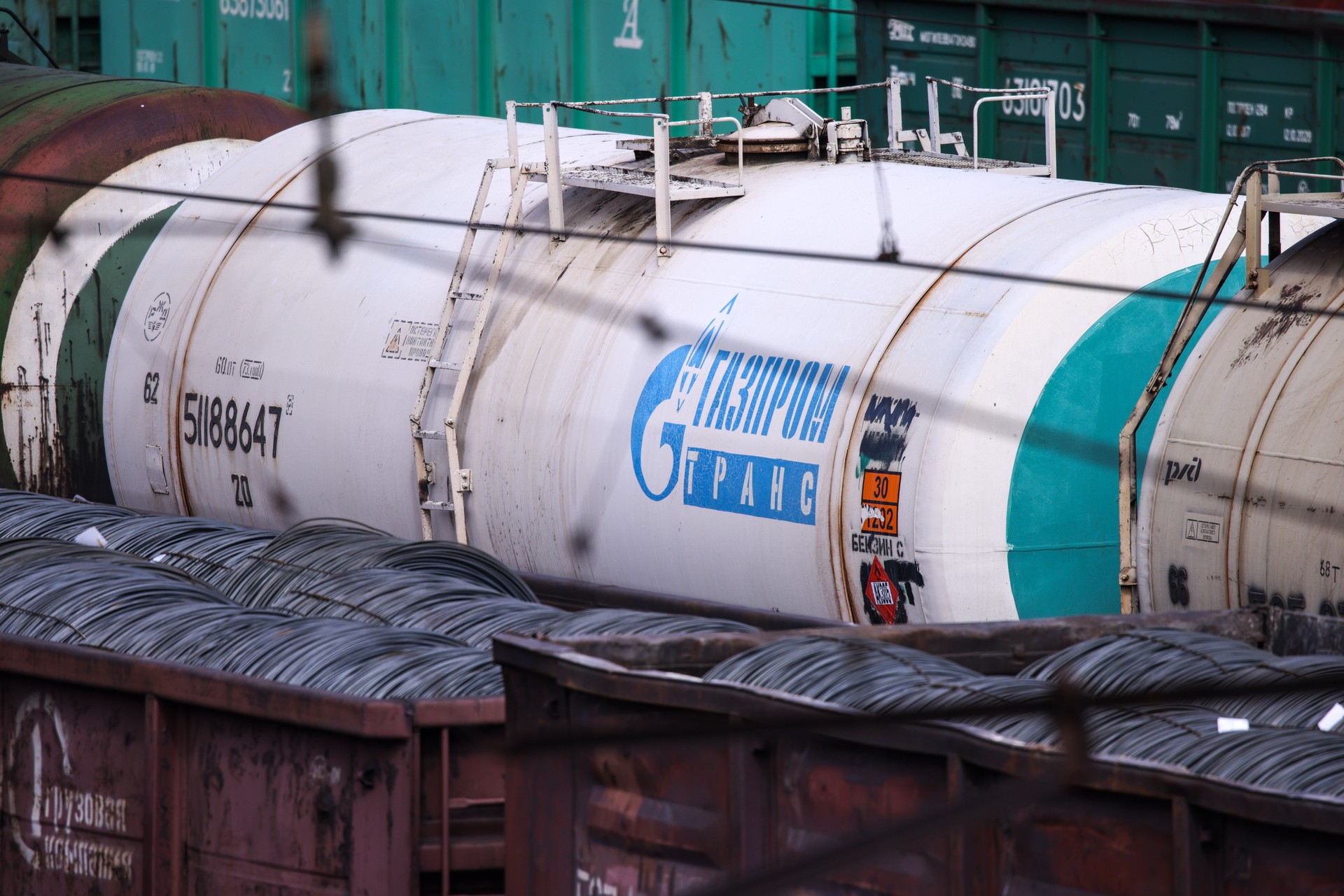 G7 допускает возможность полного запрета на перевозки нефти из России