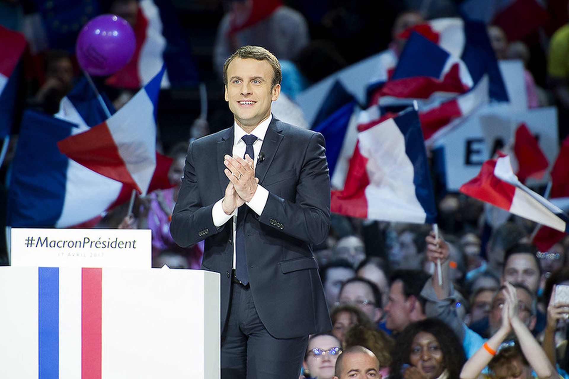 Эммануэль Макрон одержал победу на президентских выборах во Франции
