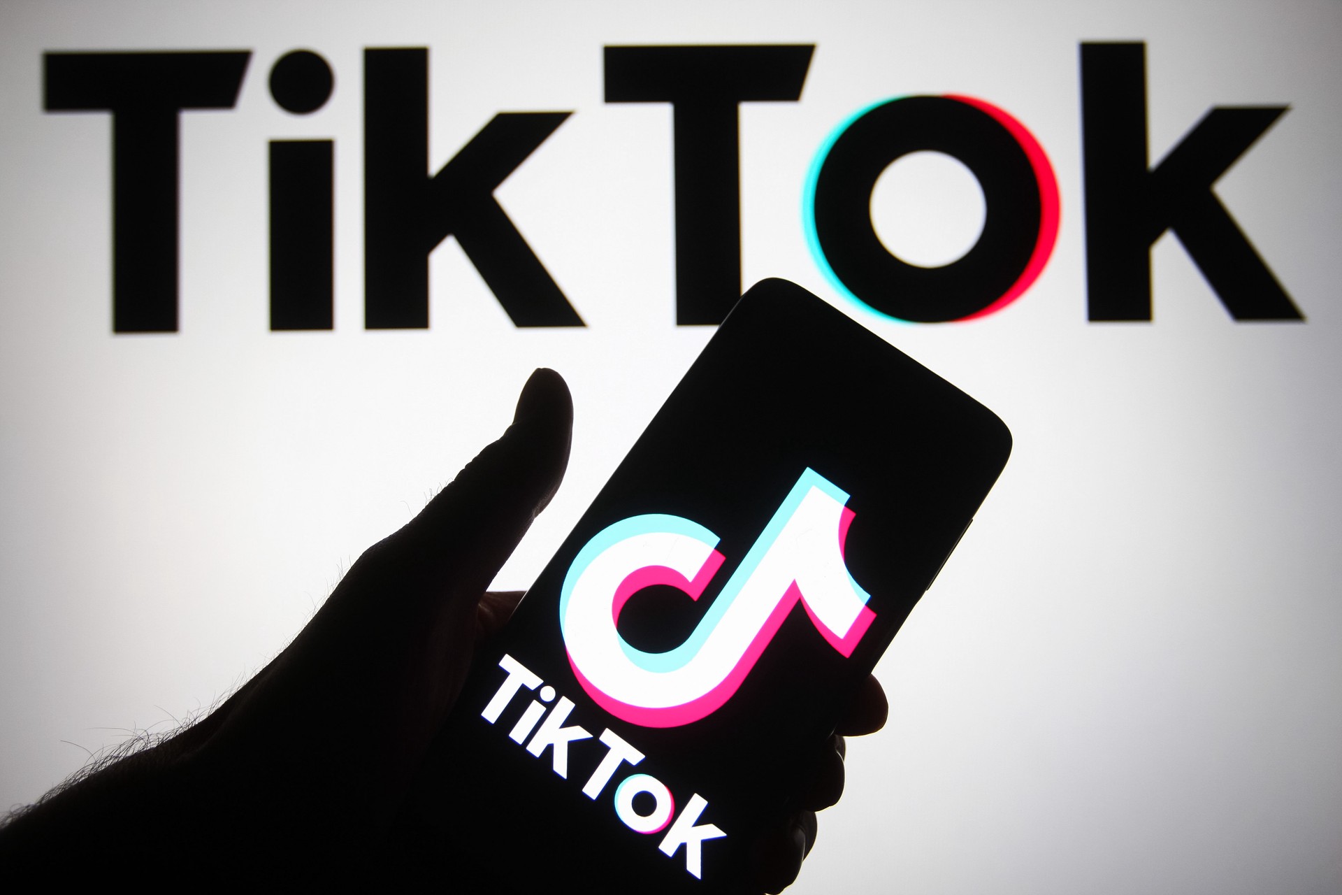 Суд в Москве оштрафовал TikTok на 2 миллиона рублей за пропаганду ЛГБТ