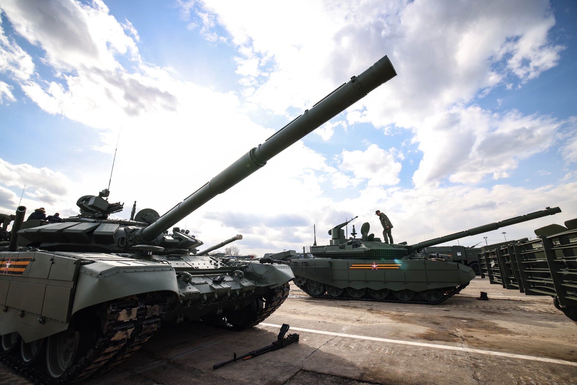 Путин заявил о необходимости стопроцентного импортозамещения в сфере оборонно-промышленного комплекса