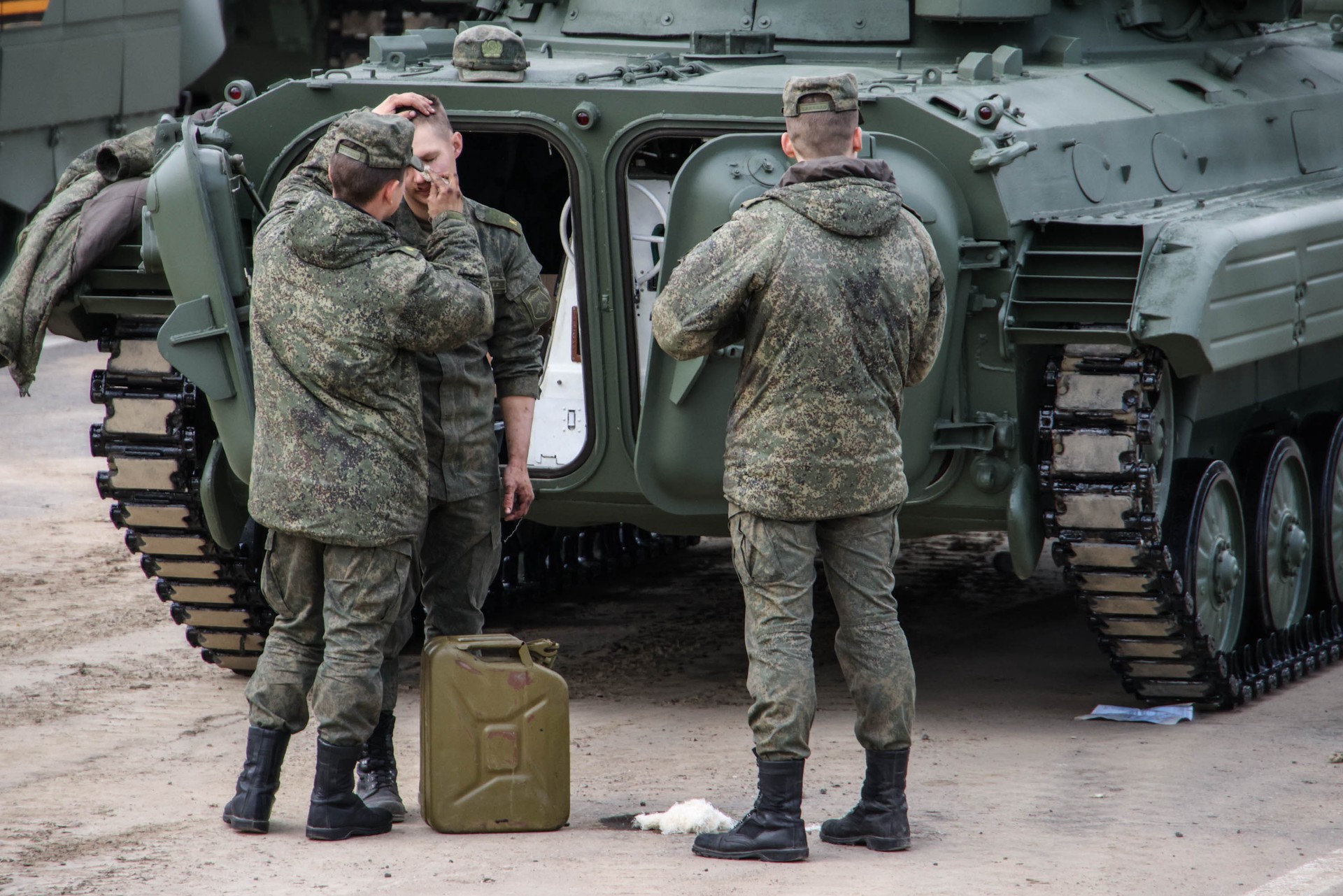 Путин уточнил порядок прохождения военной службы