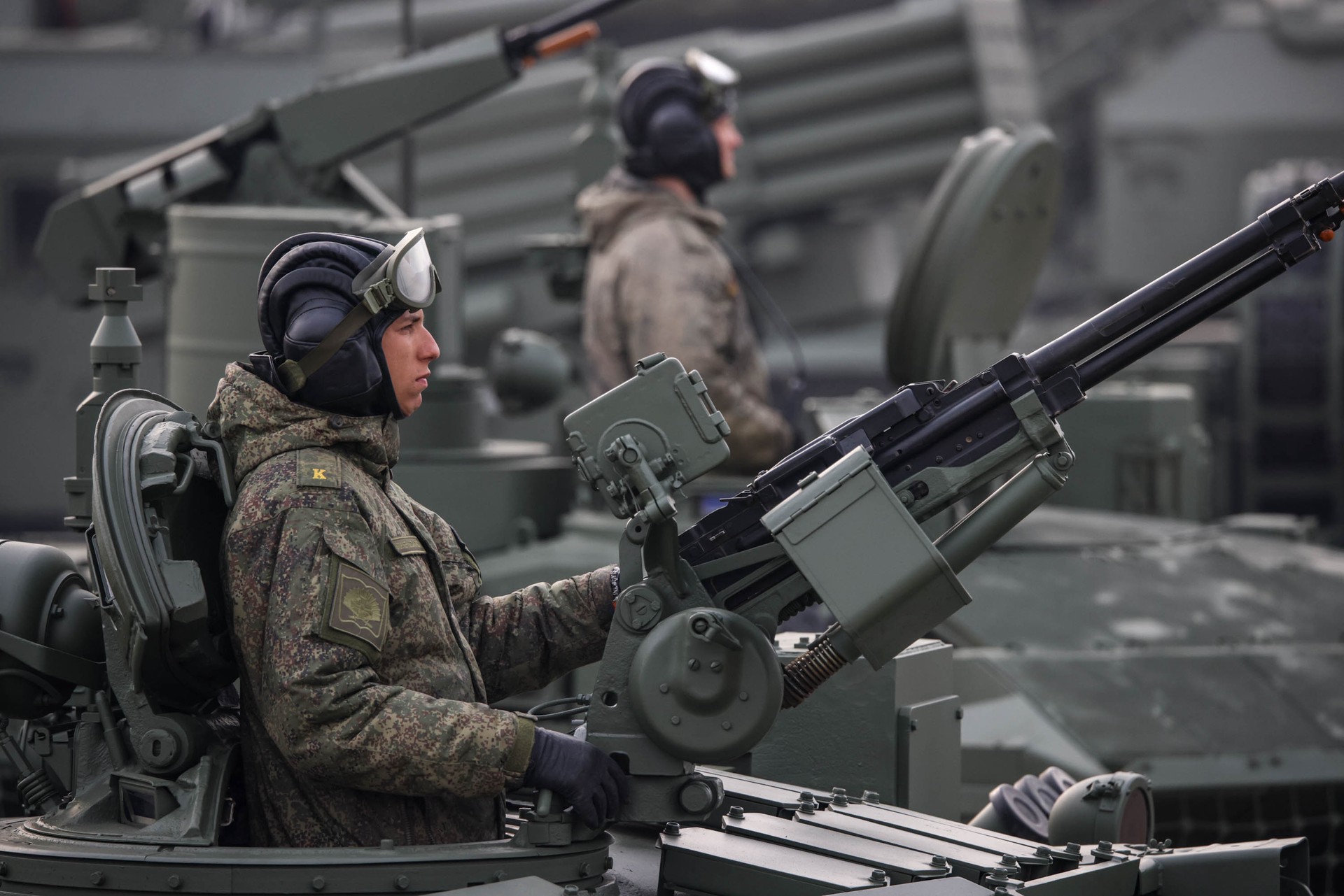 Лавров: Россия разместит дополнительное вооружение в ответ на расширение НАТО