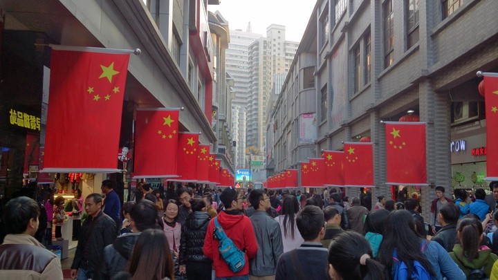 <p class="MsoNormal" style="line-height: 115%;"><span style="font-size: 14.0pt; line-height: 115%; font-family: 'Times New Roman',serif;">Почему с китайским Новым годом связывают ещё и такое явление, как весенняя миграция?</span></p>