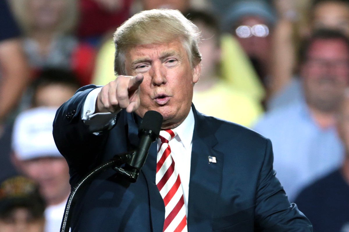 Дональд Трамп обвинил Россию в краже «супер-пупер-ракеты» у США
